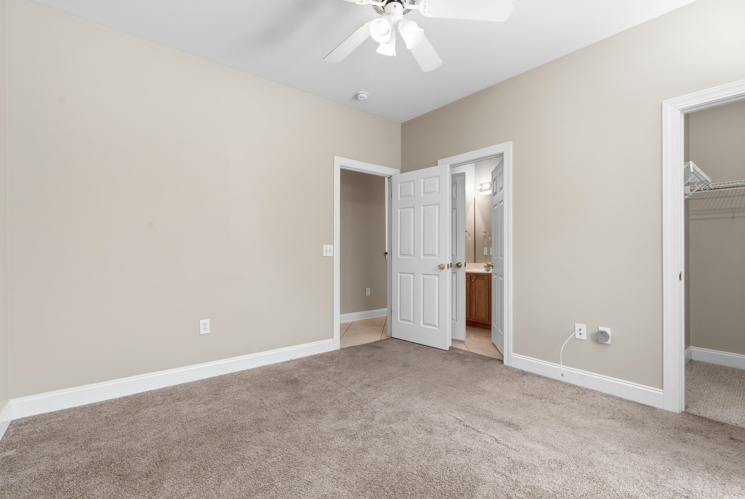 2077 Silvercrest Dr. Property Photo 24