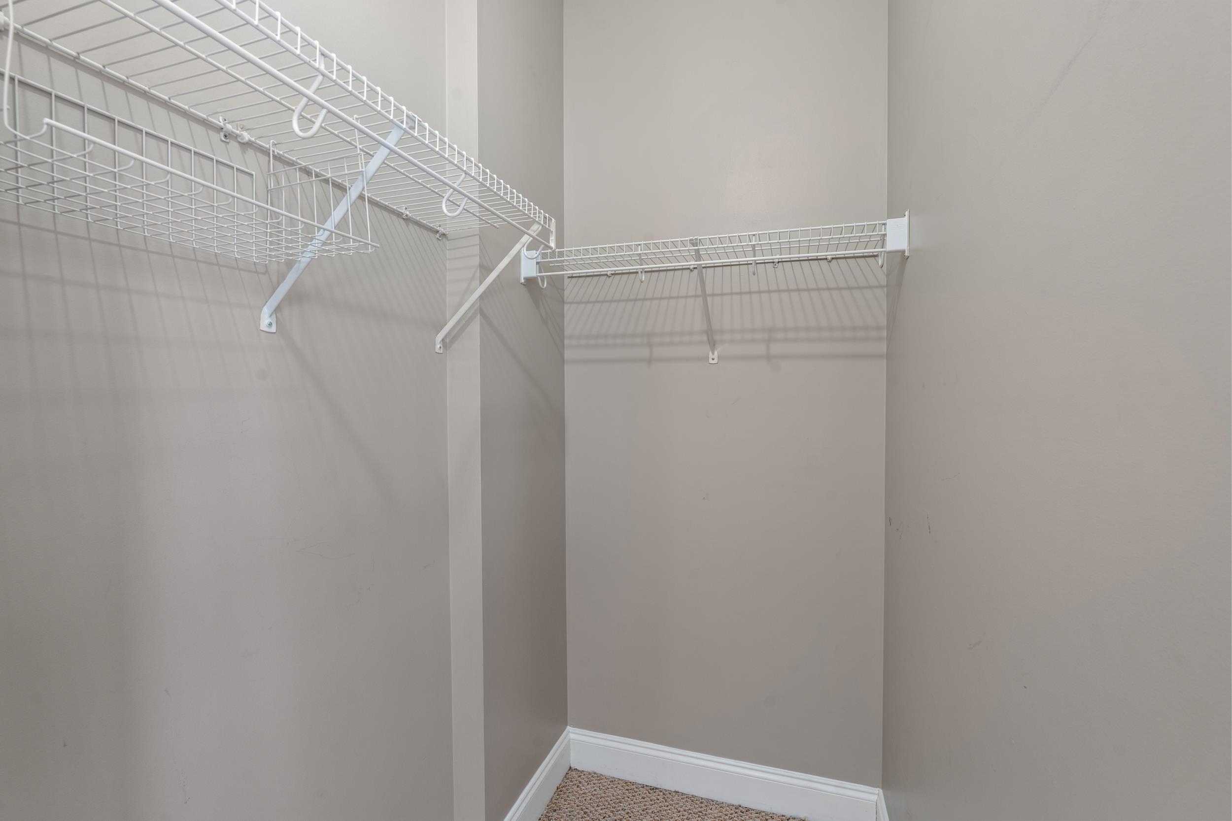 2077 Silvercrest Dr. Property Photo 26