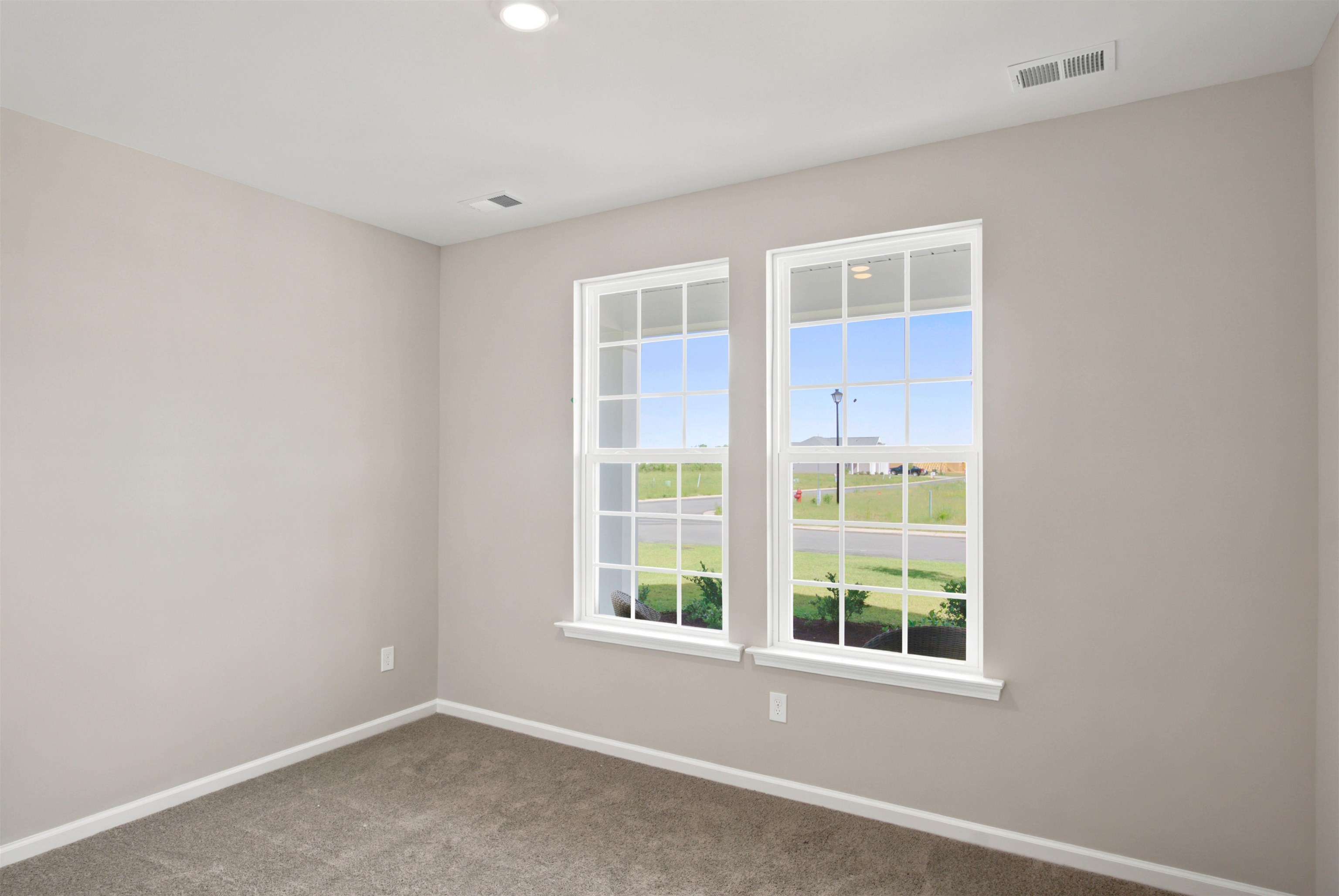 639 Millbrook Way Property Photo 4