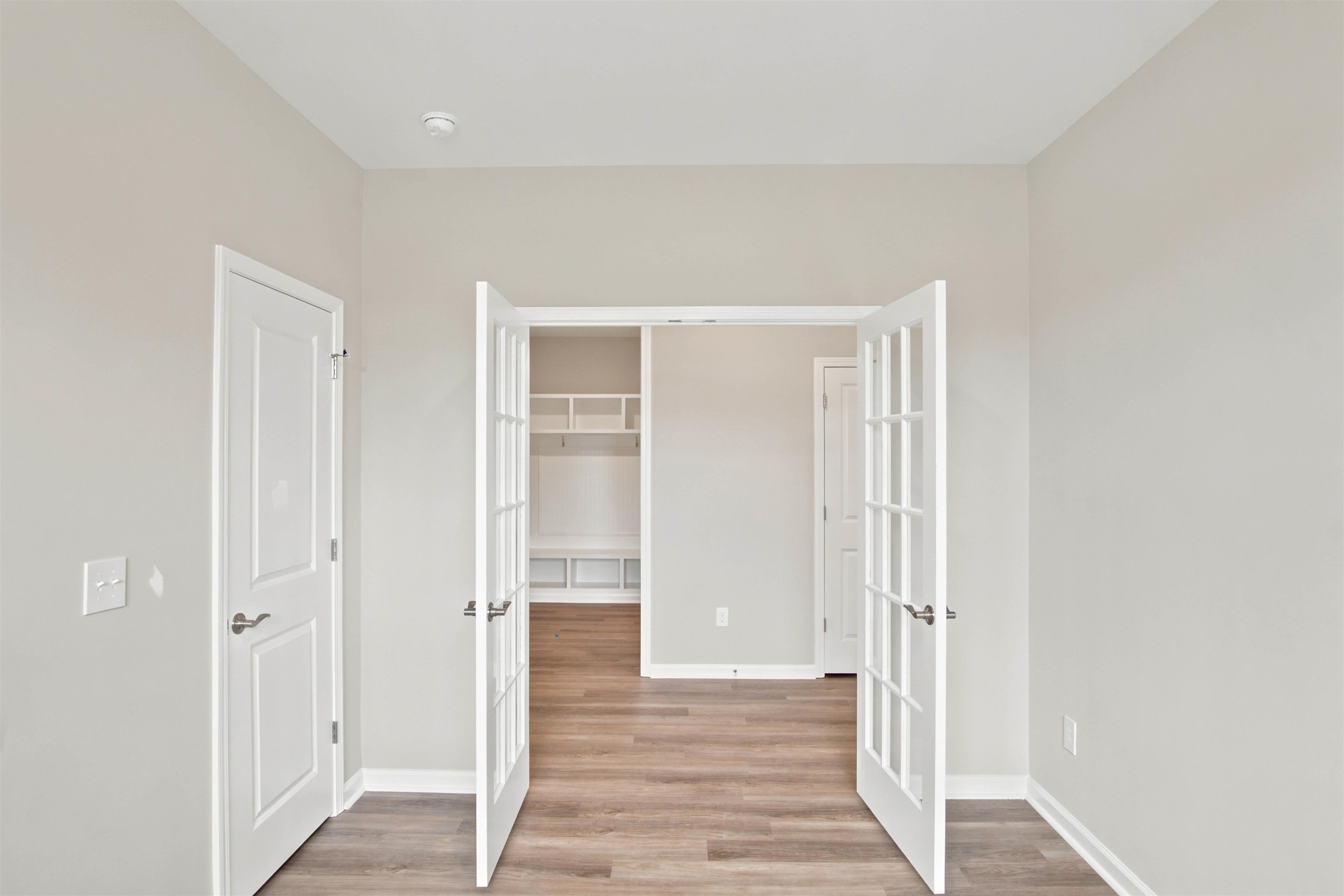 639 Millbrook Way Property Photo 10