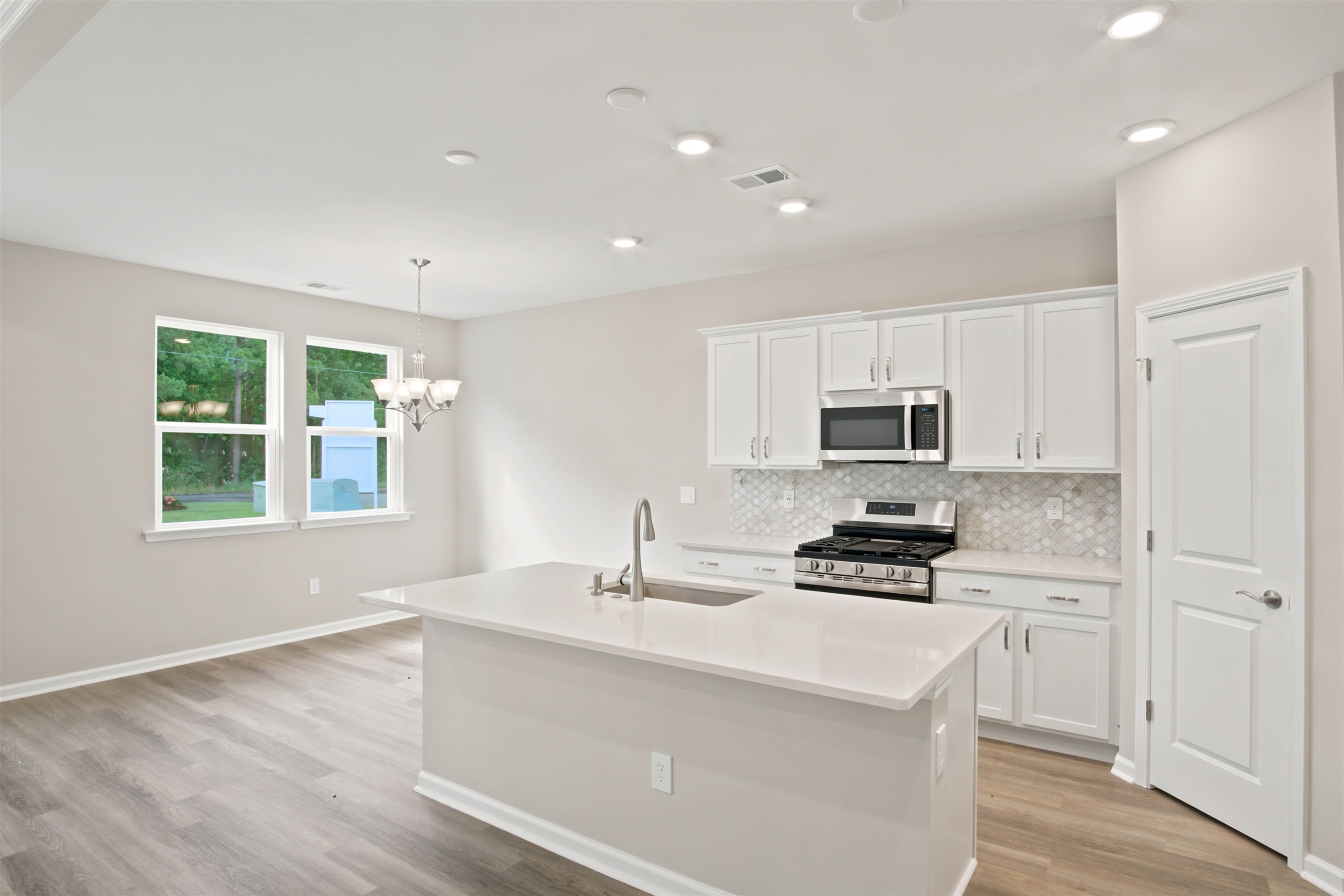 639 Millbrook Way Property Photo 11