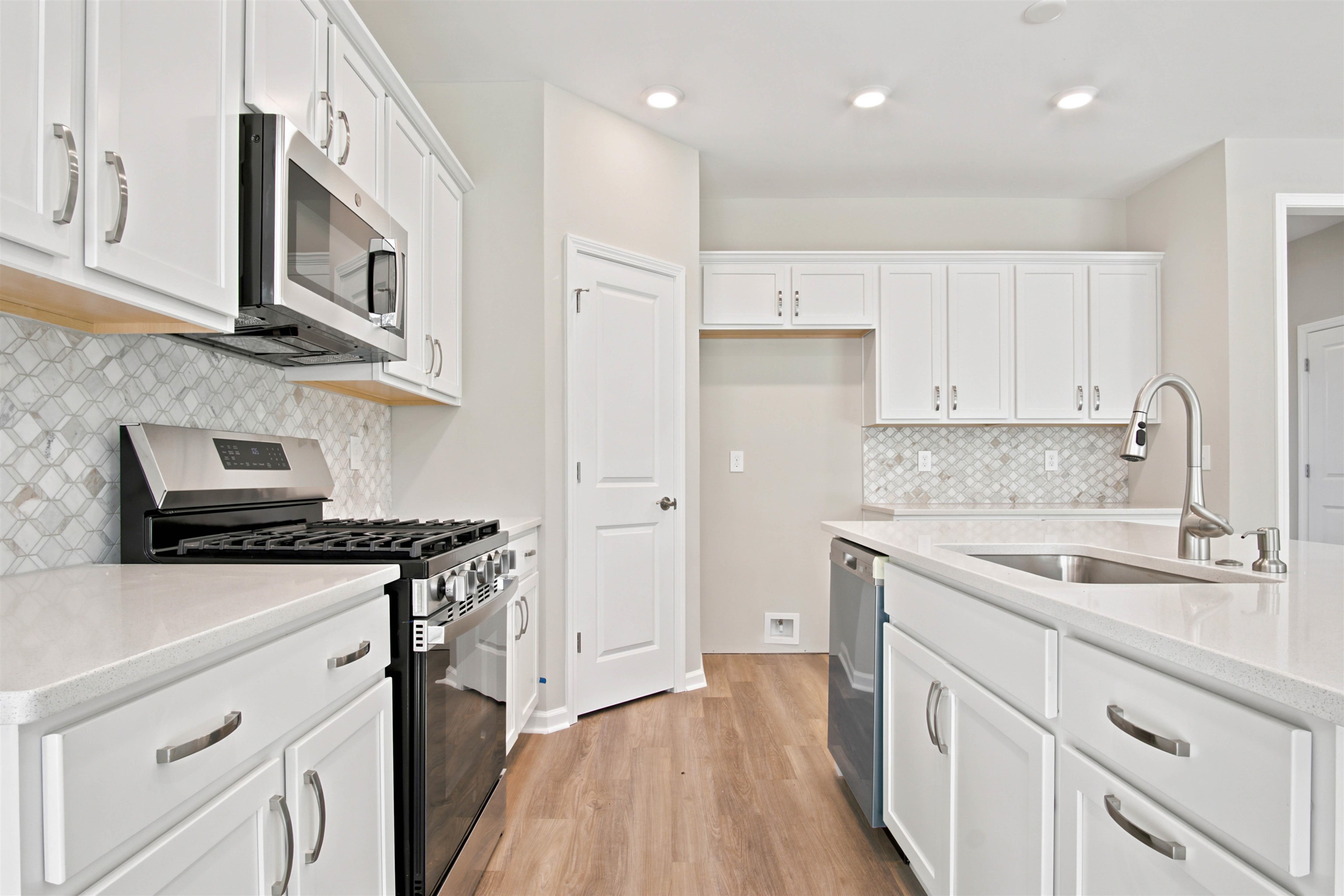 639 Millbrook Way Property Photo 14