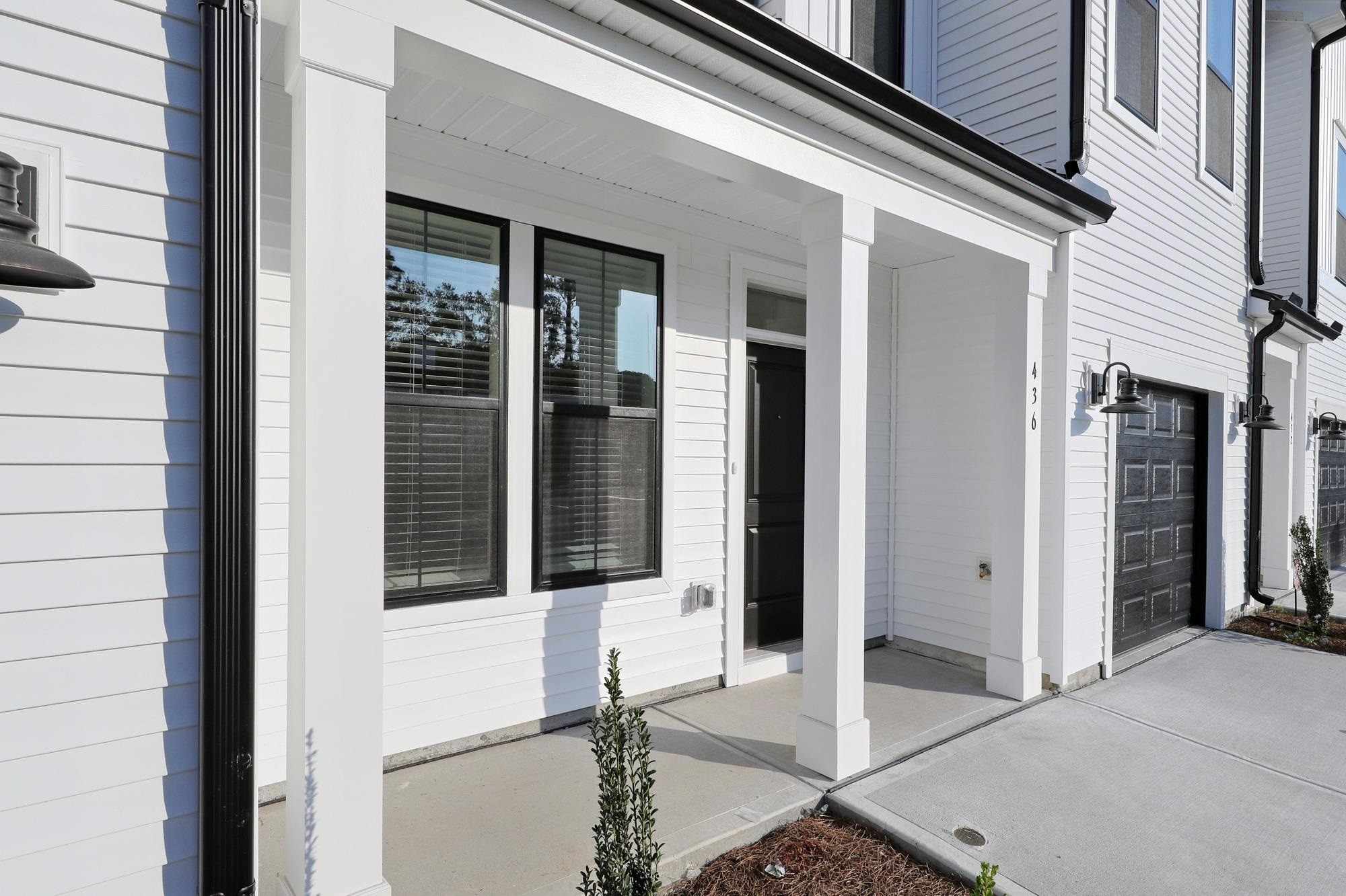 436 Ireland Way Property Photo 2