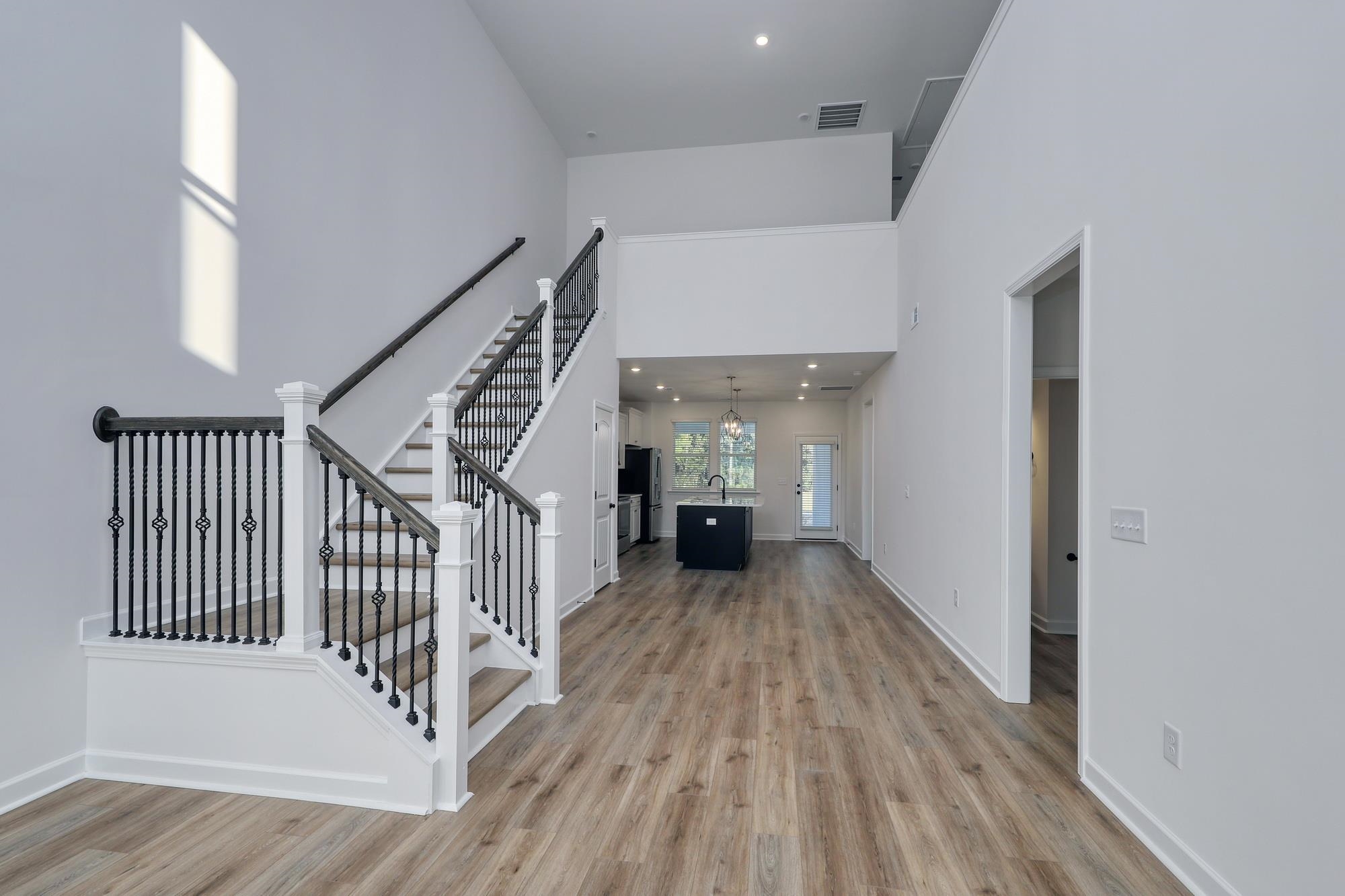 436 Ireland Way Property Photo 4