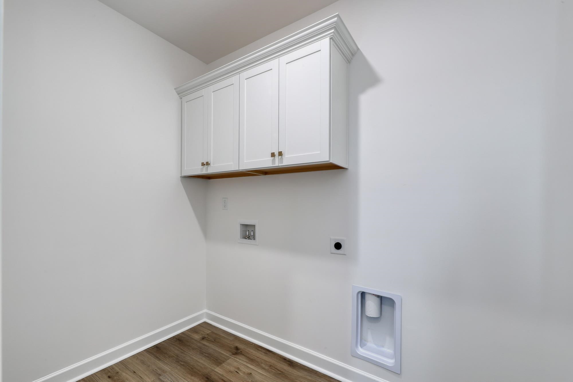 436 Ireland Way Property Photo 14