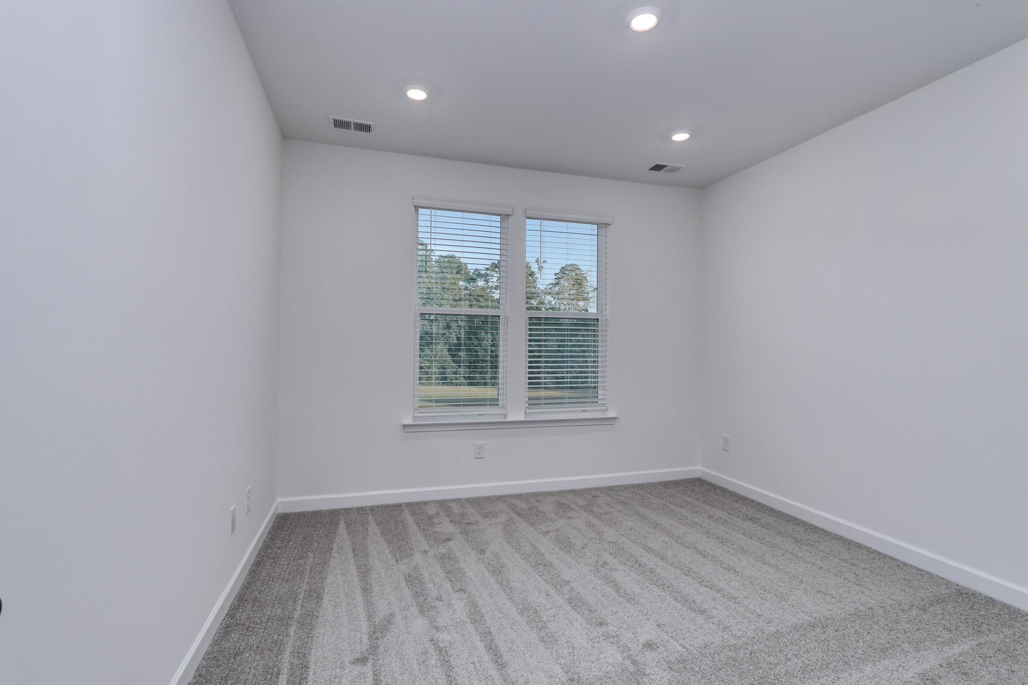 436 Ireland Way Property Photo 32