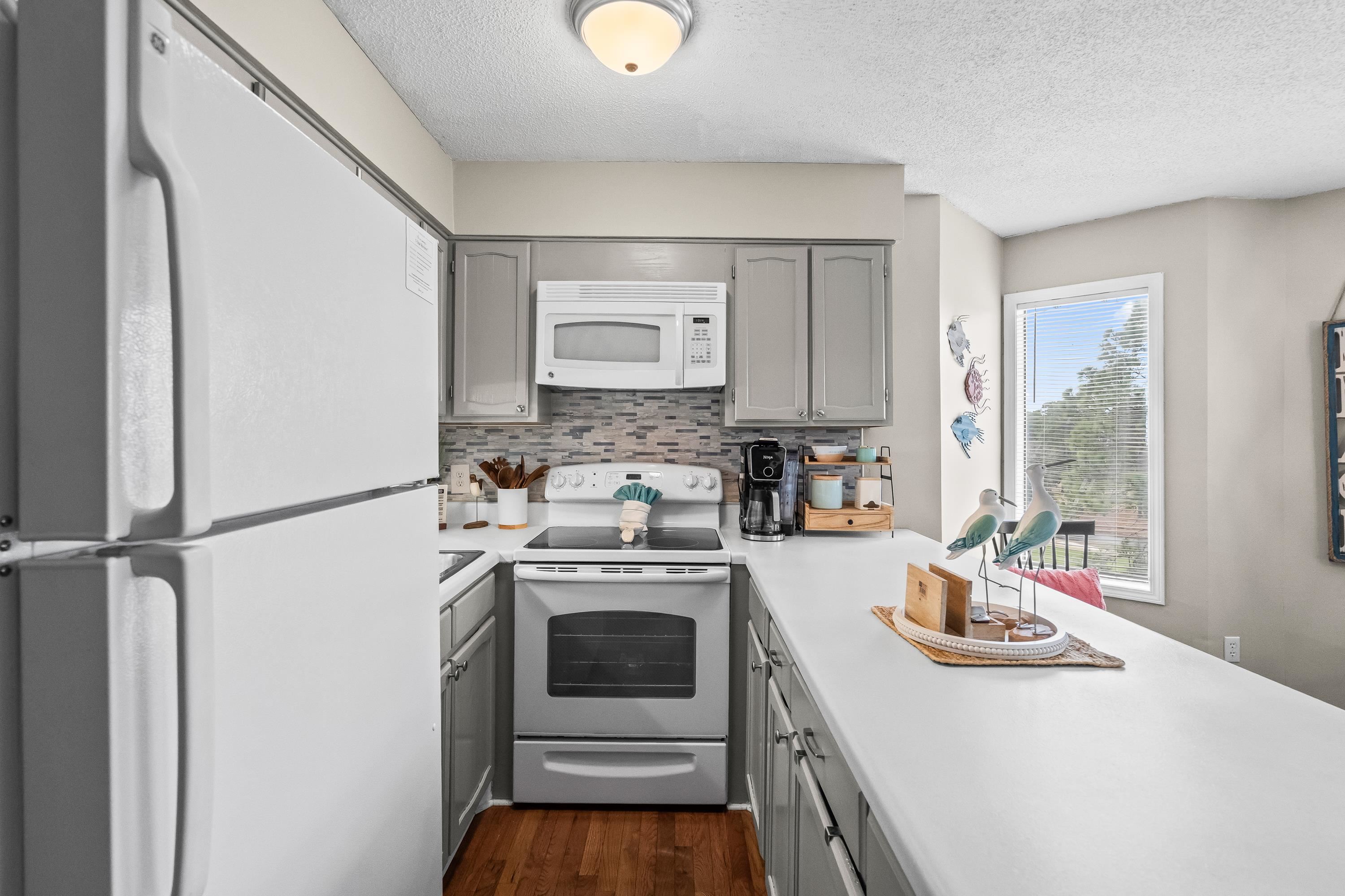 1500 Cenith Dr. Property Photo 14