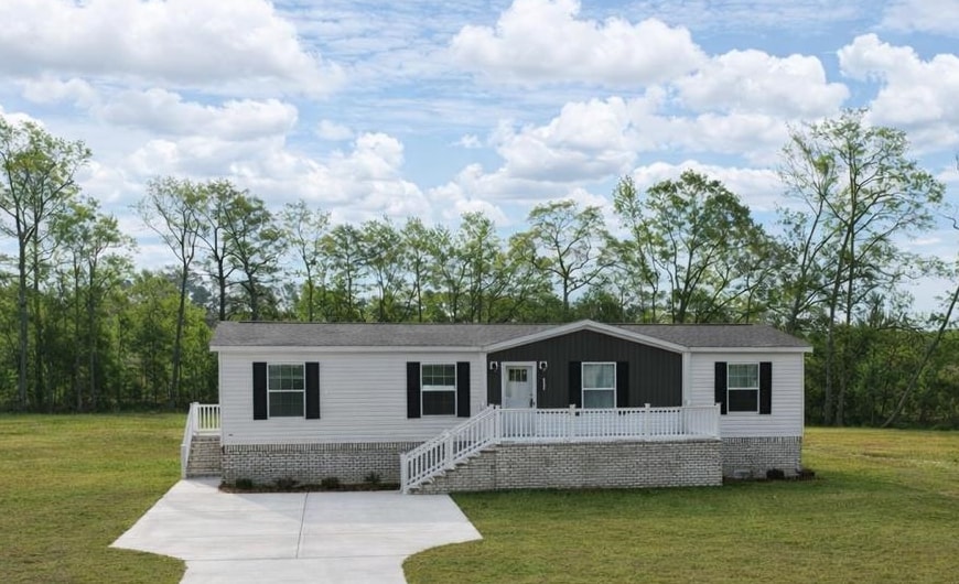 597 Loop Circle Property Photo 1