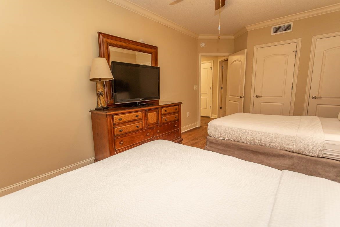 100 North Beach Blvd. Property Photo 13
