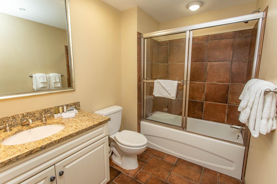 100 North Beach Blvd. Property Photo 14