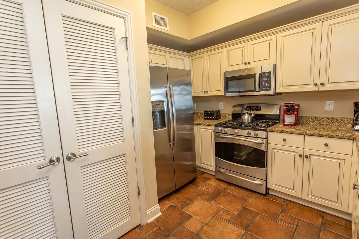 100 North Beach Blvd. Property Photo 19