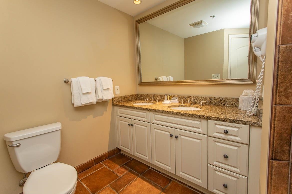 100 North Beach Blvd. Property Photo 39