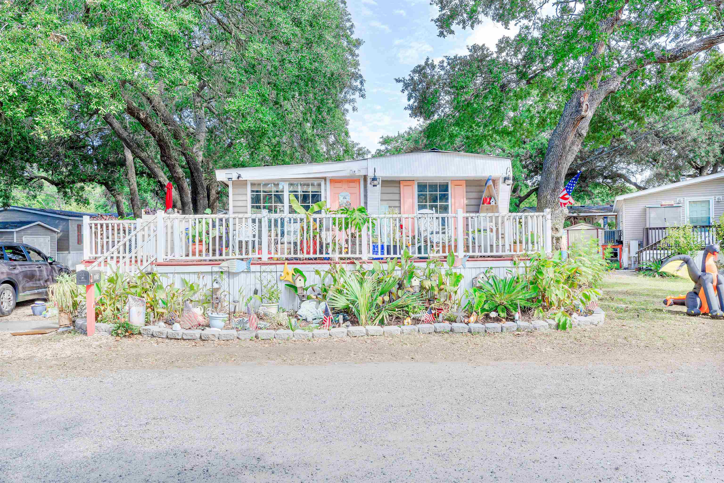 320 Clam Shell Circle Property Photo 1