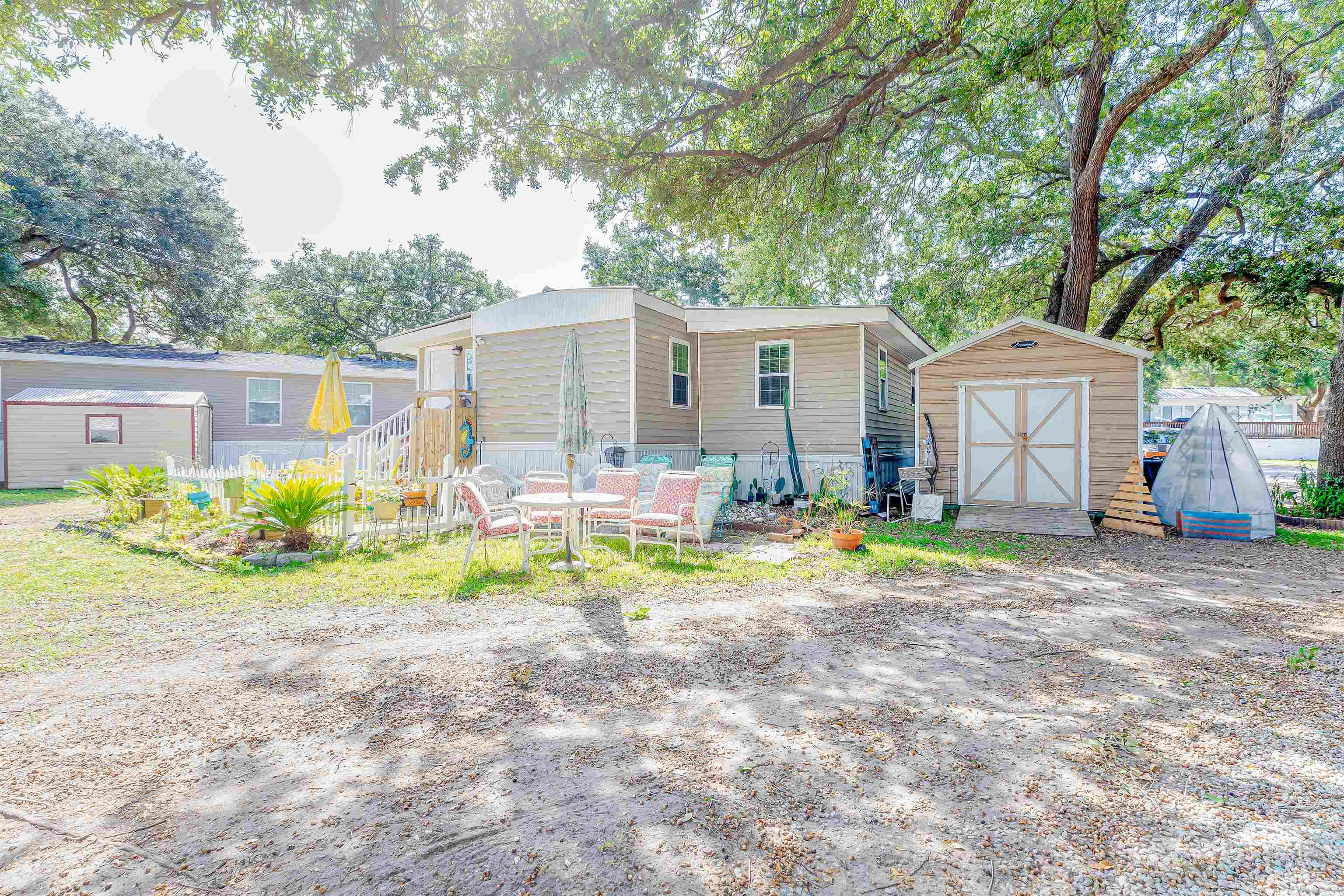 320 Clam Shell Circle Property Photo 3