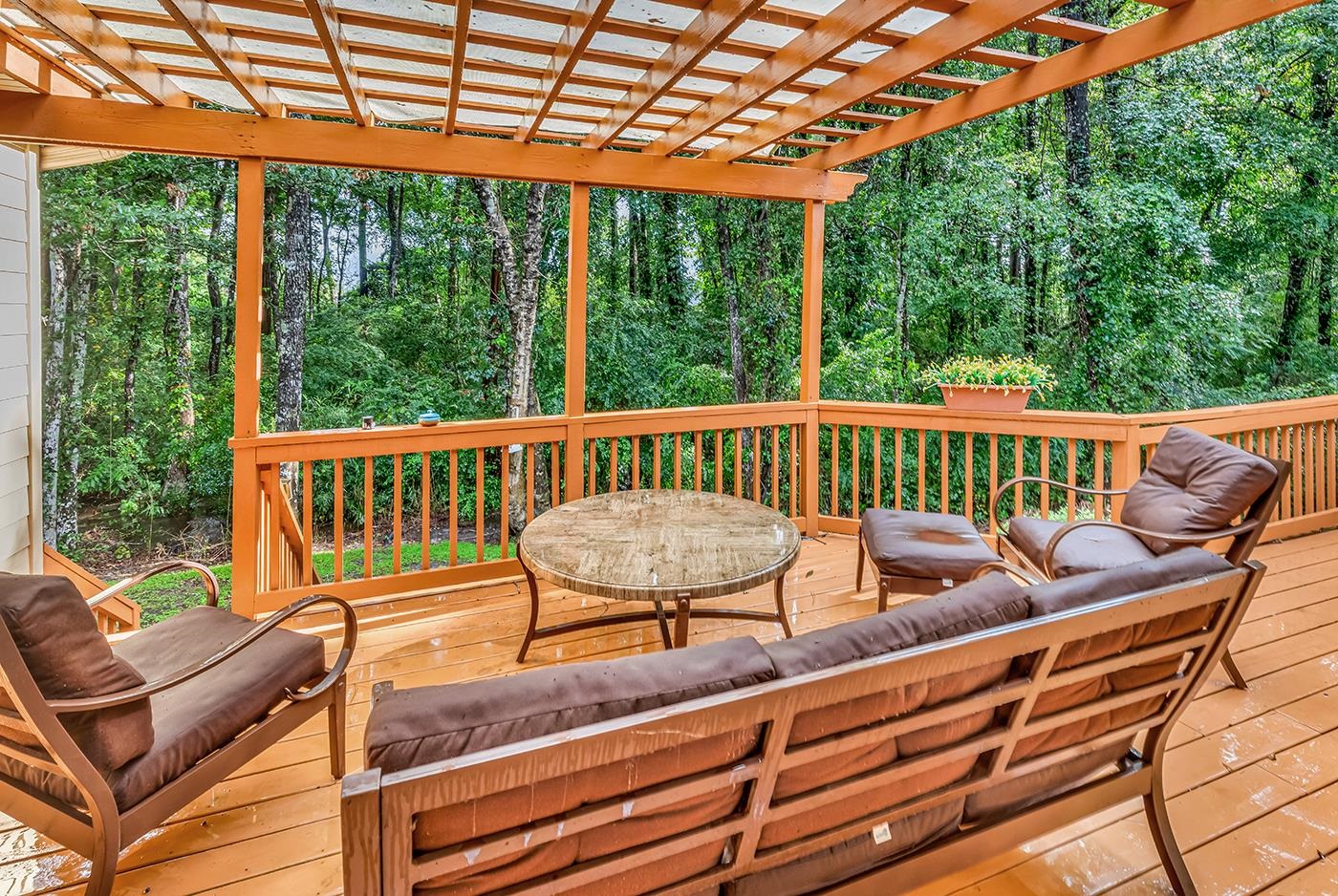 527 Alderly Ct. Property Photo 3
