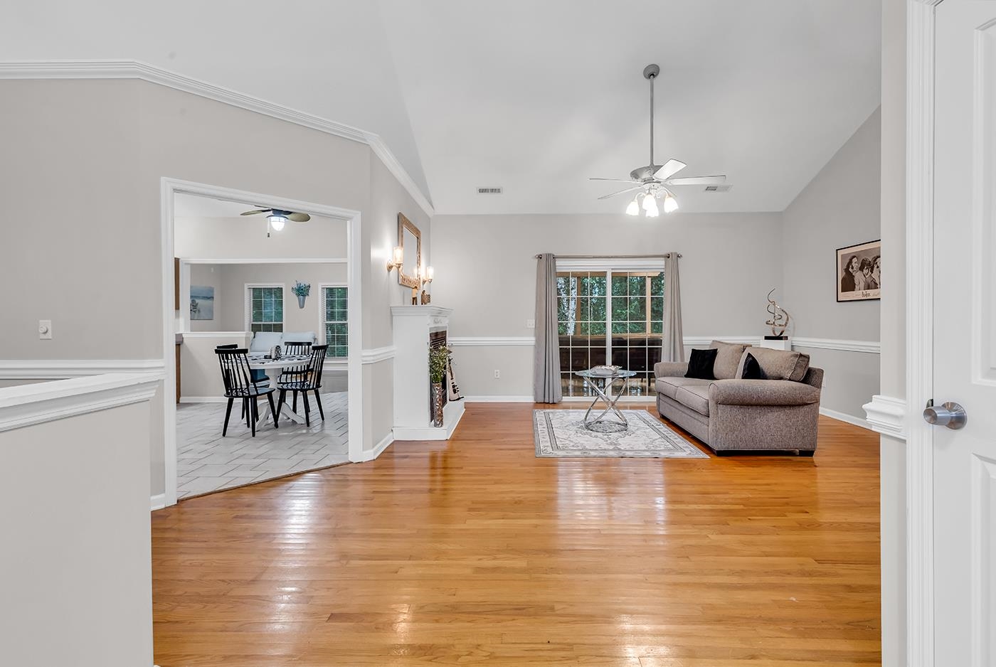 527 Alderly Ct. Property Photo 8