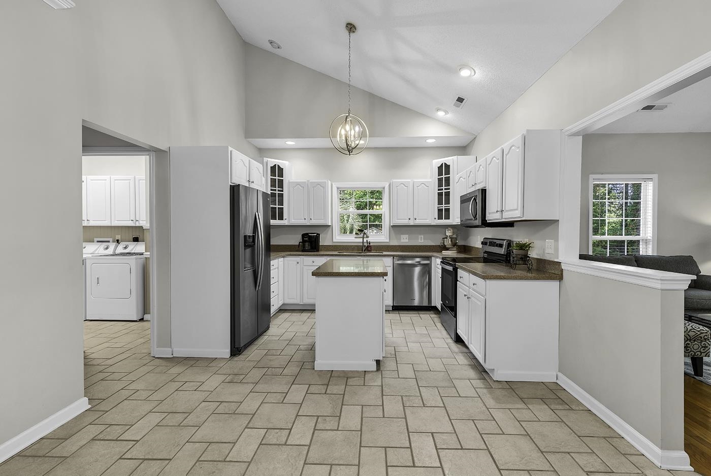 527 Alderly Ct. Property Photo 16