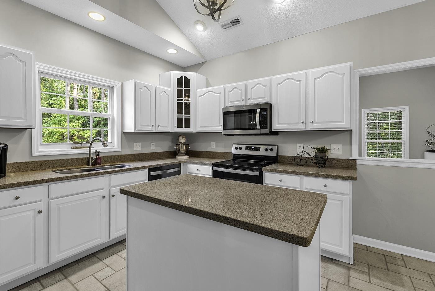 527 Alderly Ct. Property Photo 22