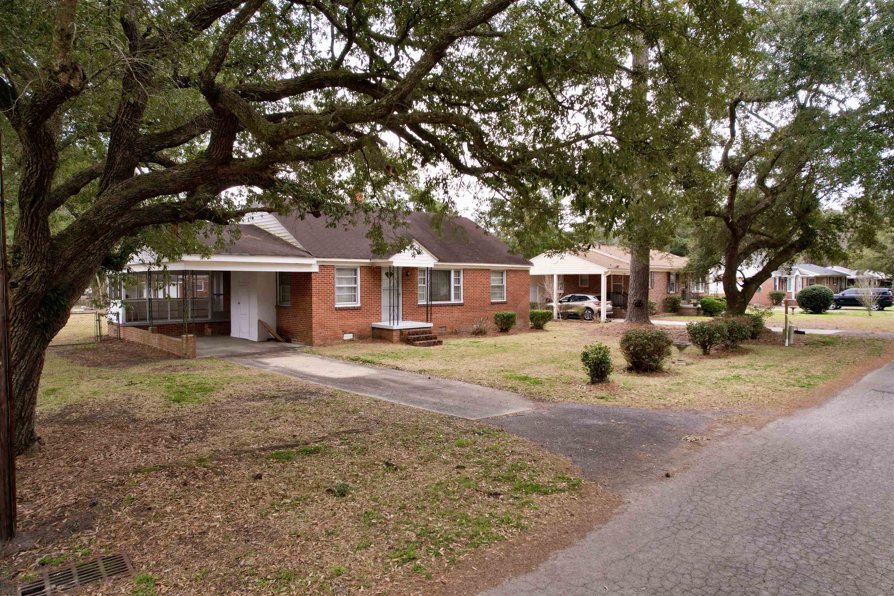 1738 Jasper St. Property Photo 2