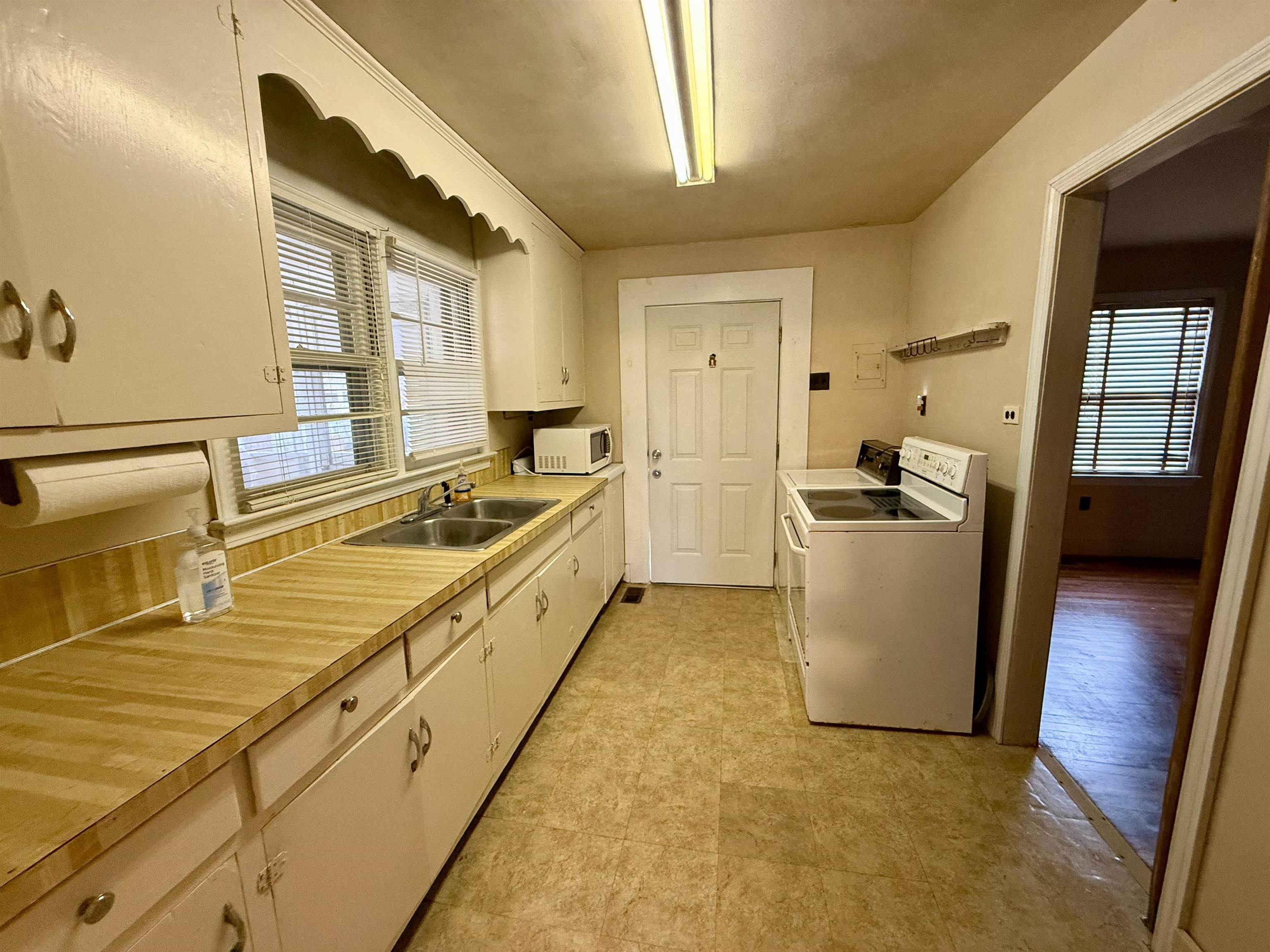 1738 Jasper St. Property Photo 15