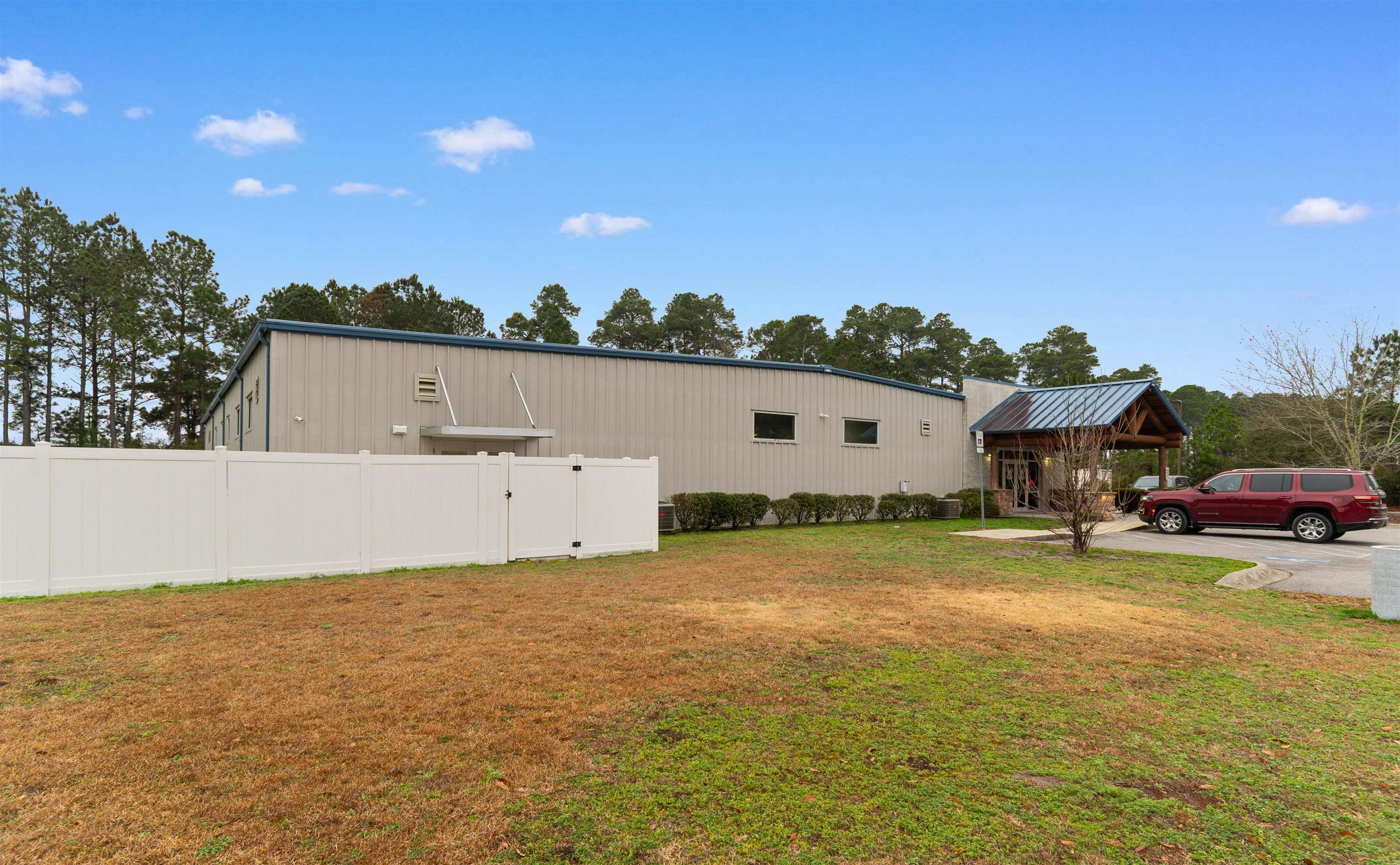 501 Myrtle Ridge Dr. Property Photo 27