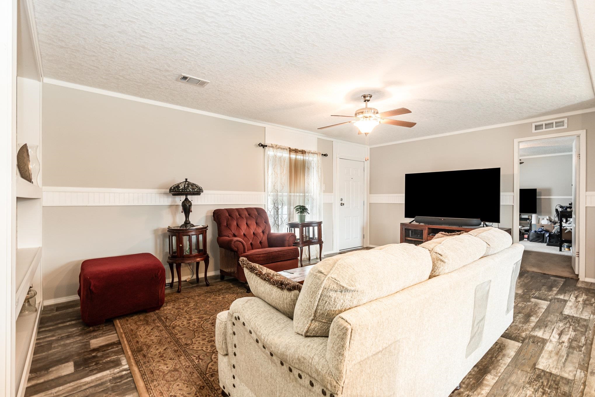 123 Shetland Woods Dr. Property Photo 12
