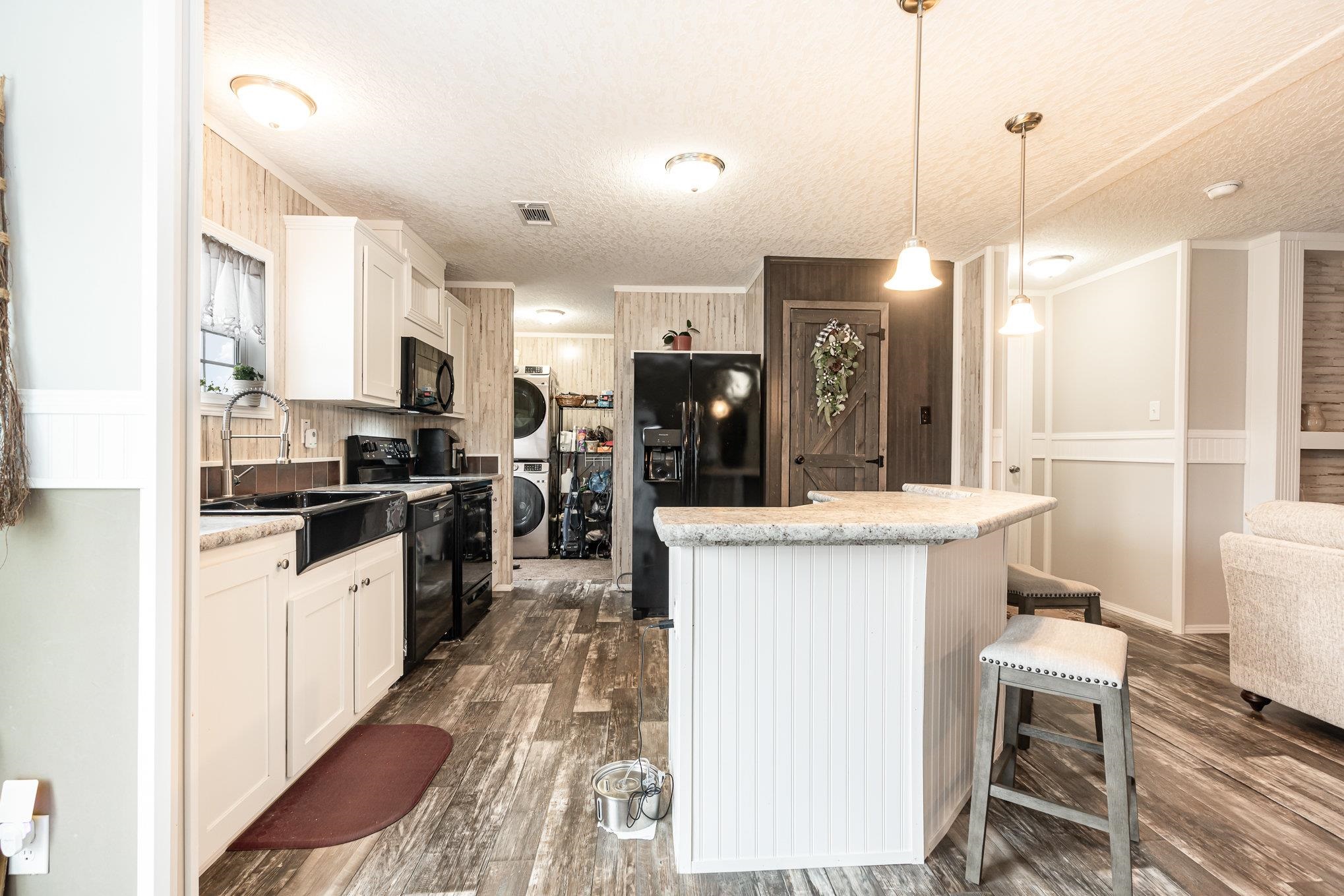 123 Shetland Woods Dr. Property Photo 16