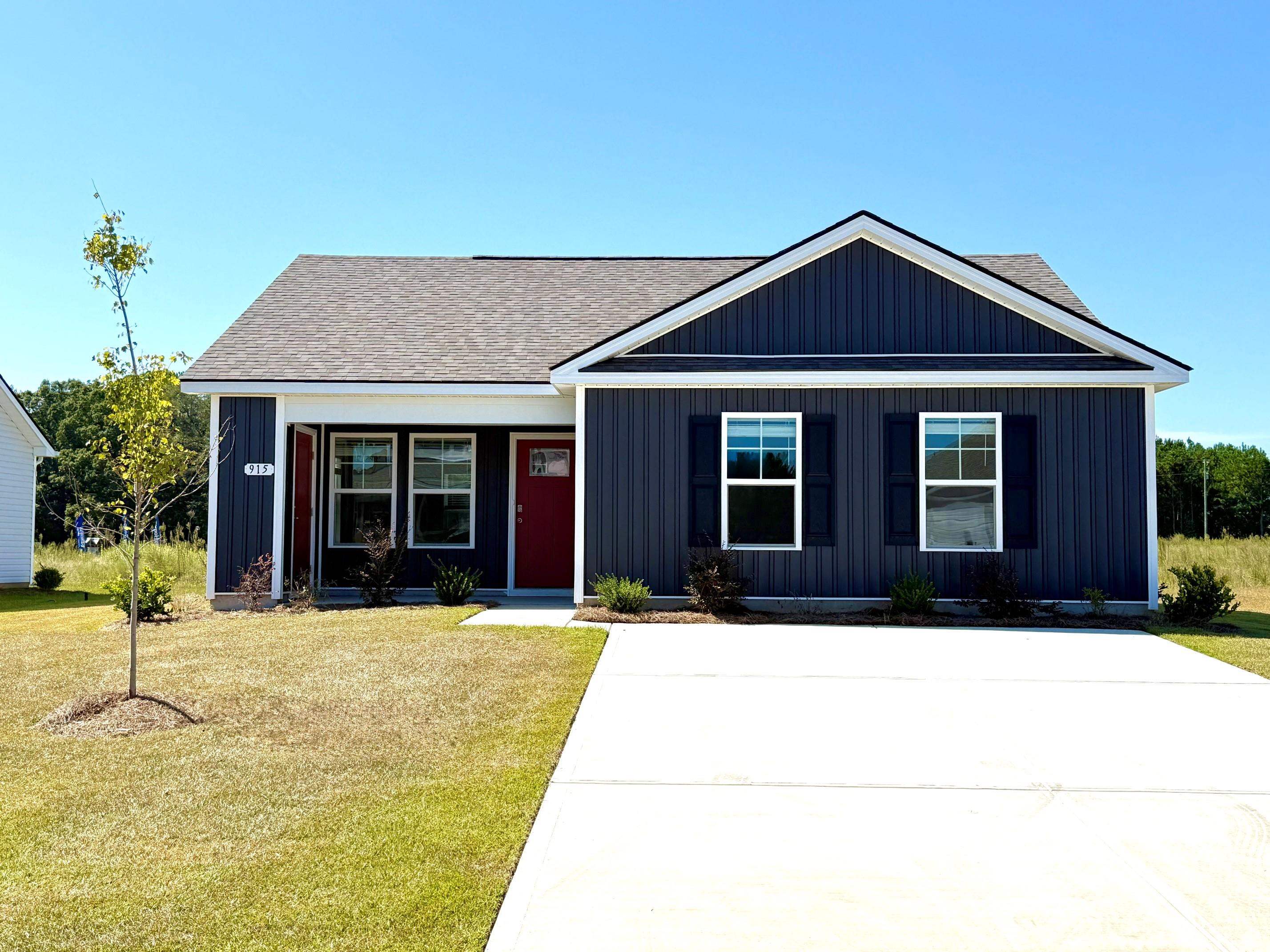 915 Farmers Passage Loop Property Photo 1