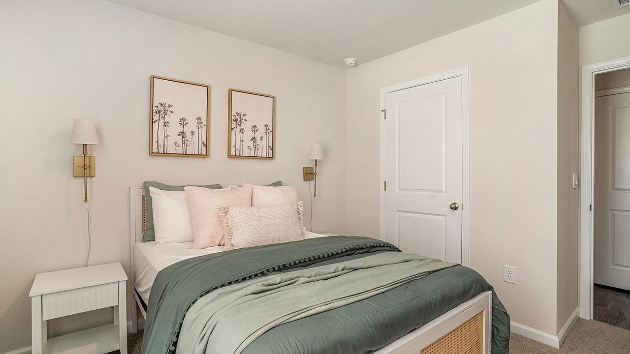 915 Farmers Passage Loop Property Photo 11