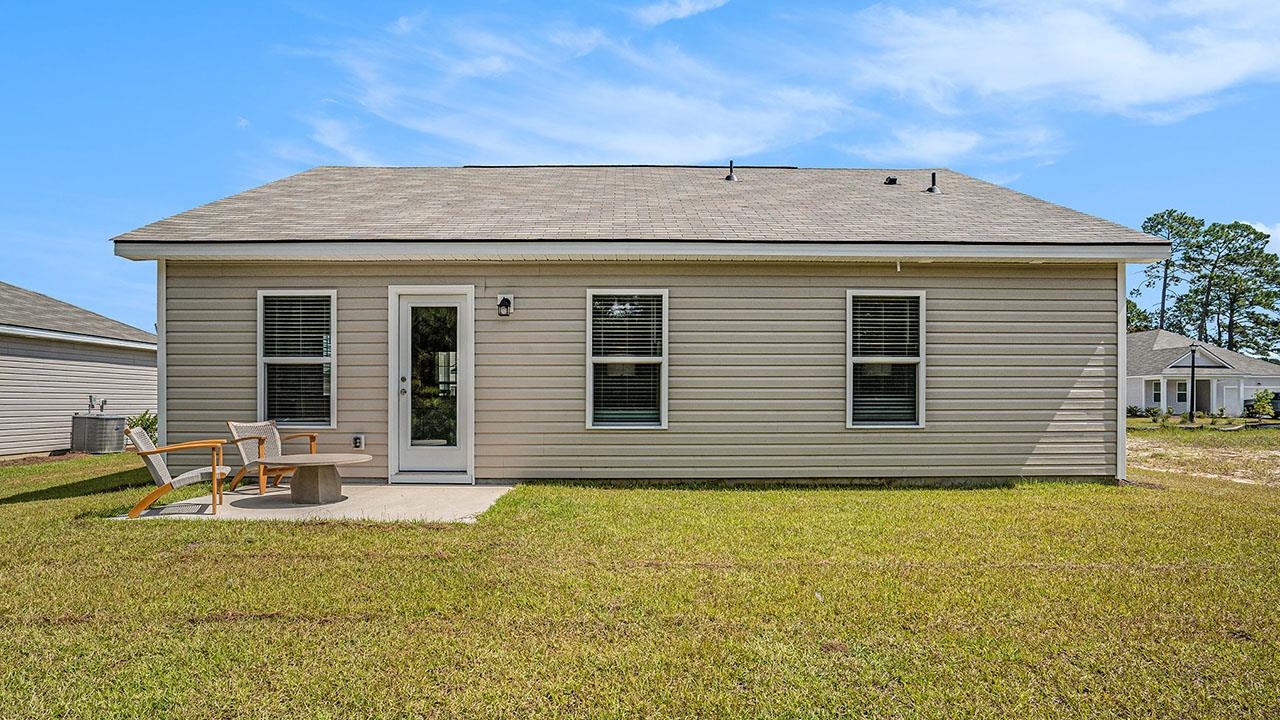 915 Farmers Passage Loop Property Photo 13