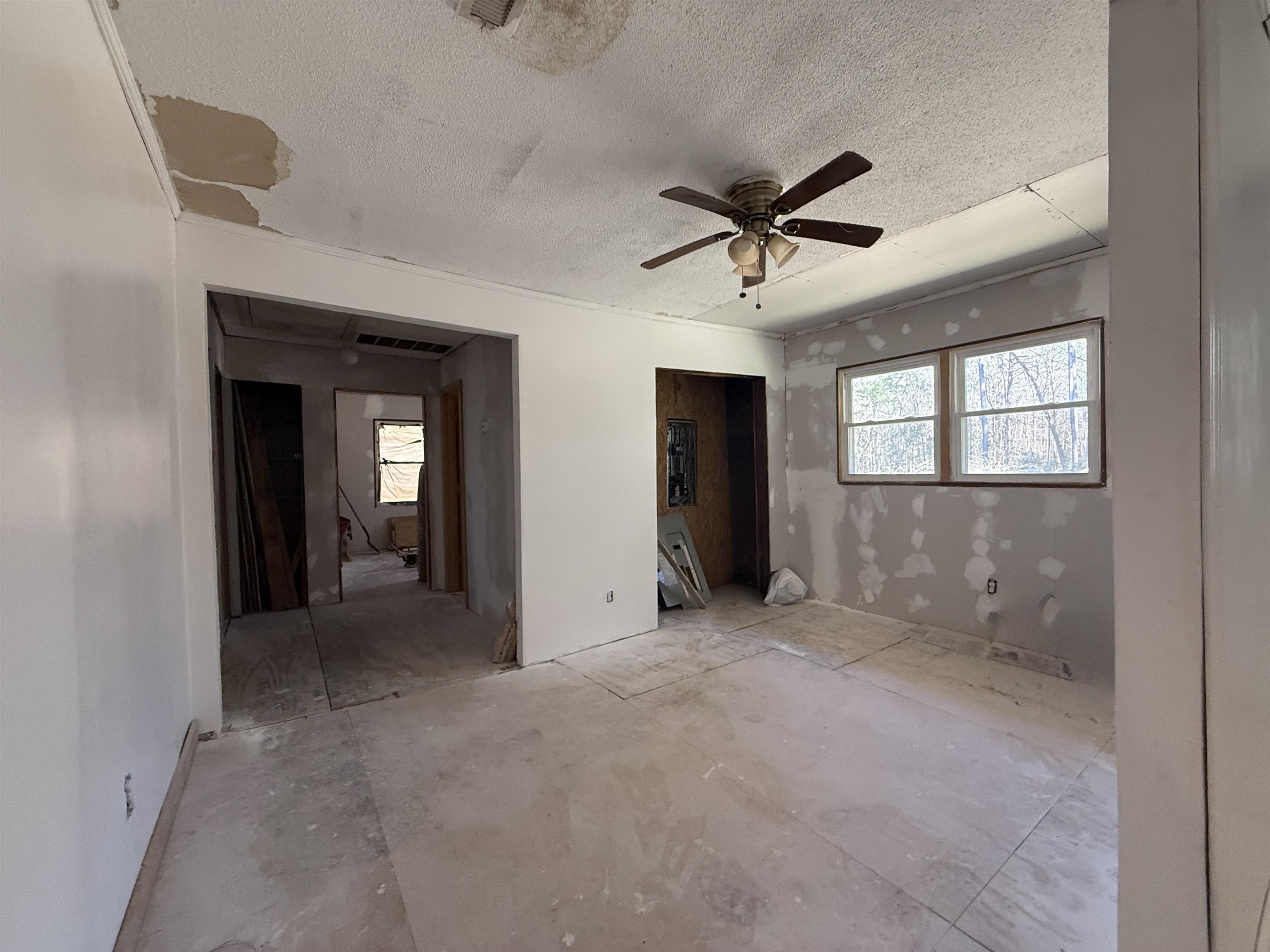 408 Eva Loop Property Photo 5