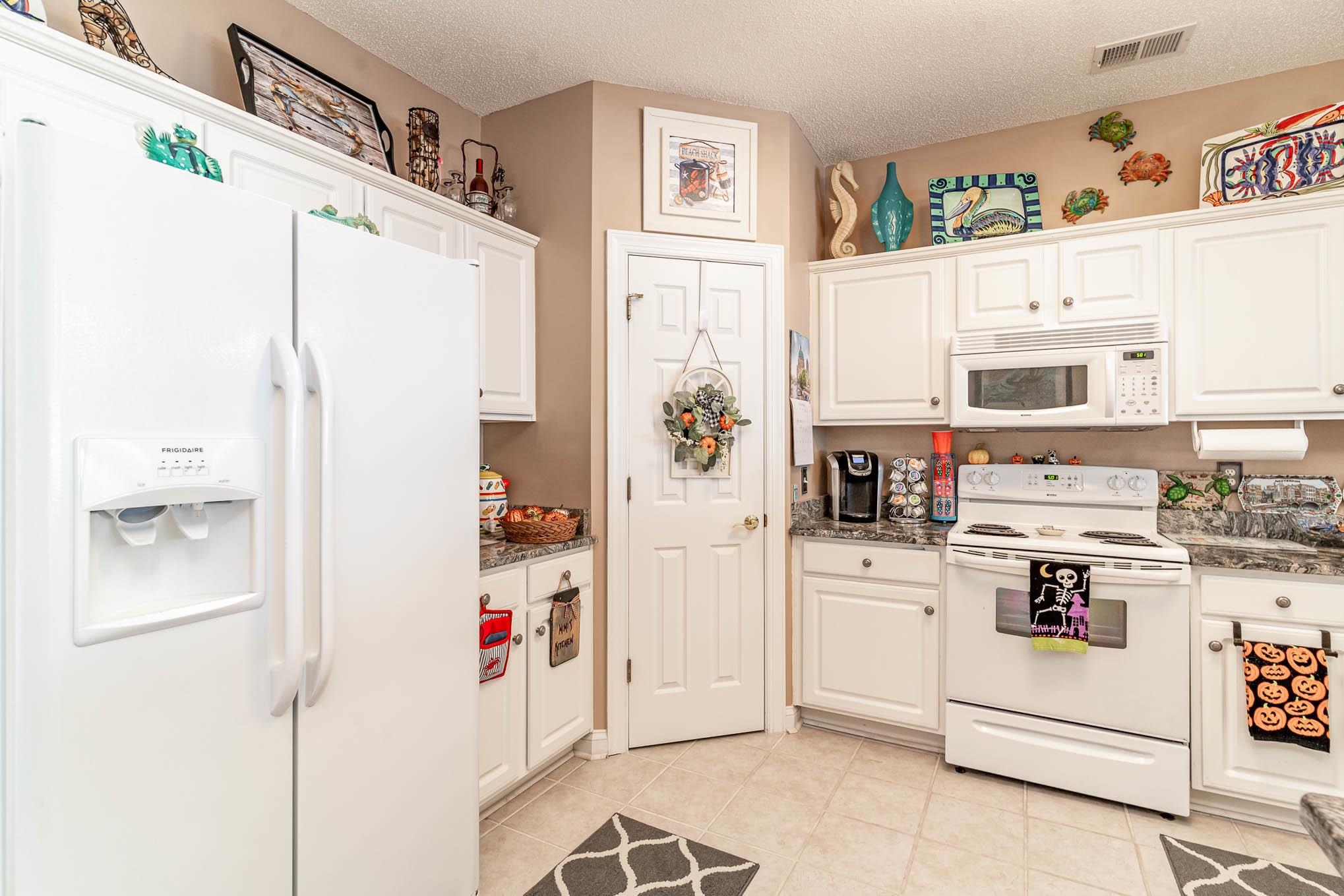5056 Glenbrook Dr. Property Photo 15