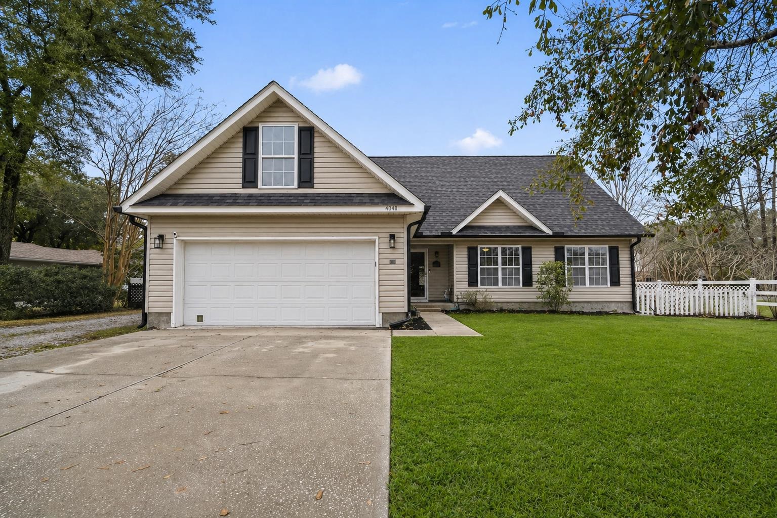 4040 Longleaf Ln. Property Photo 1