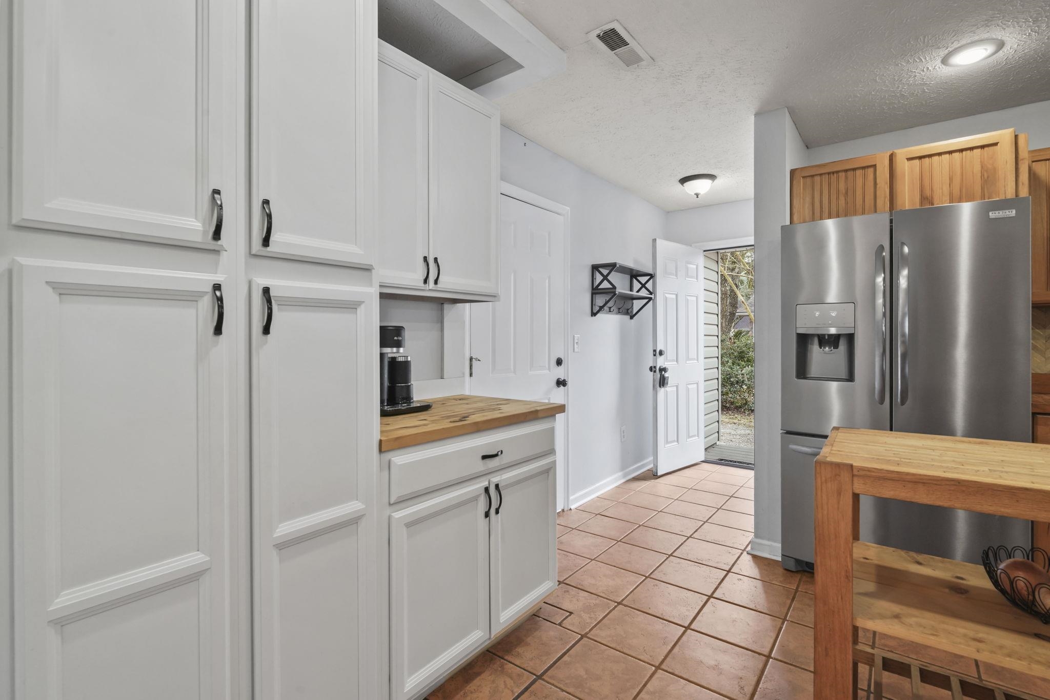 4040 Longleaf Ln. Property Photo 7