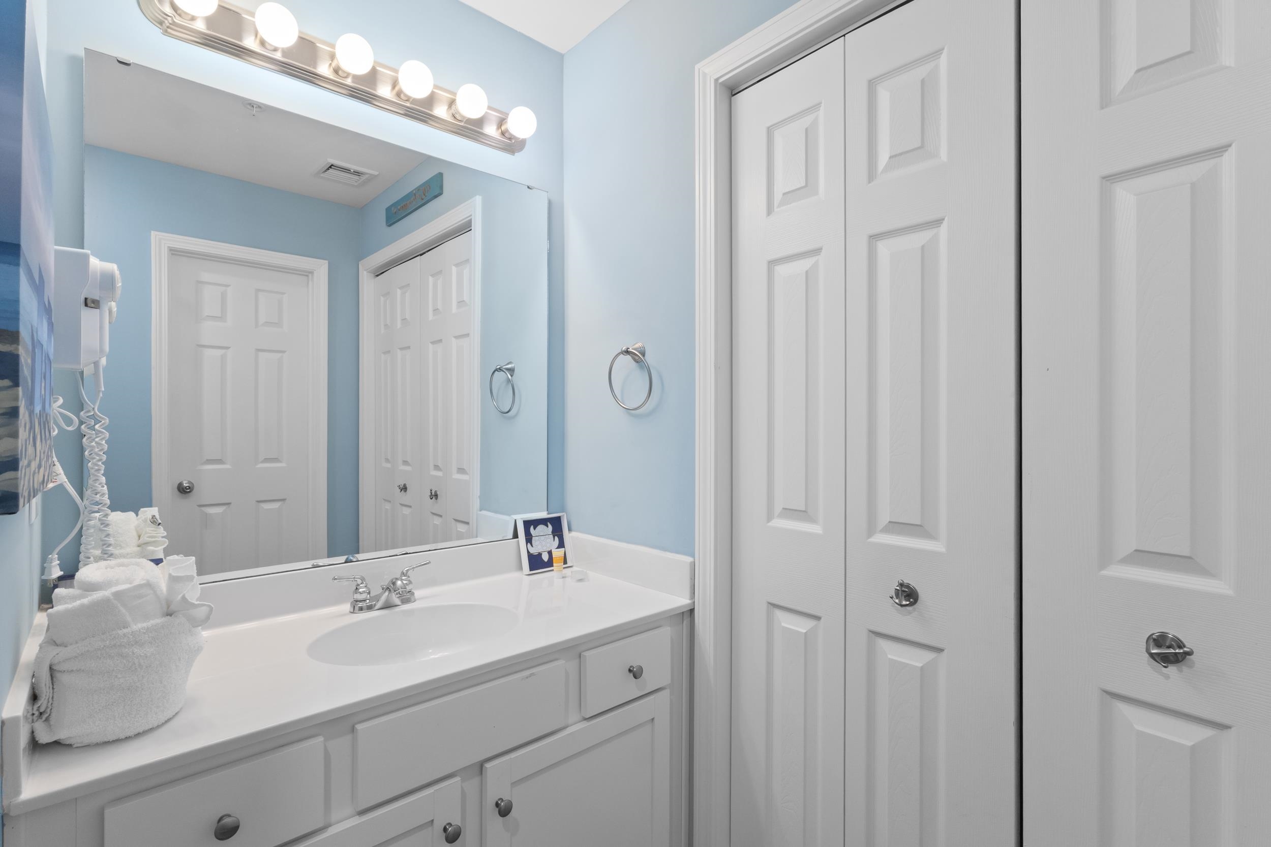 415 Ocean Creek Dr. Property Photo 20