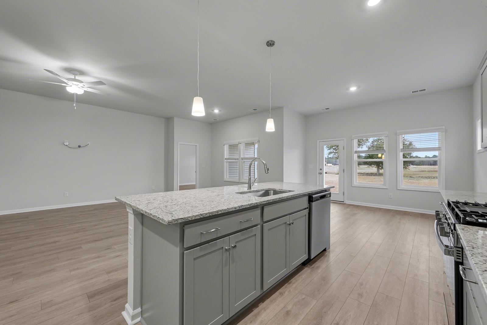 453 Atamasco Ct. Property Photo 6