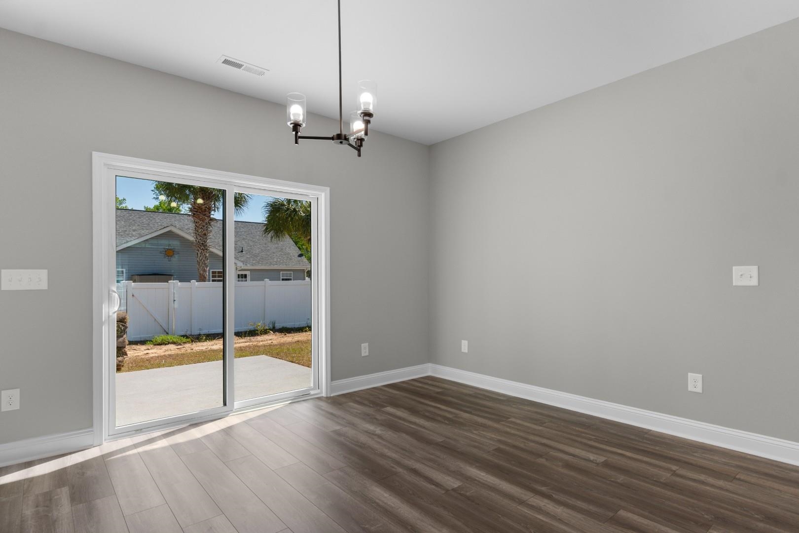 2281 Seaford Dr. Property Photo 10