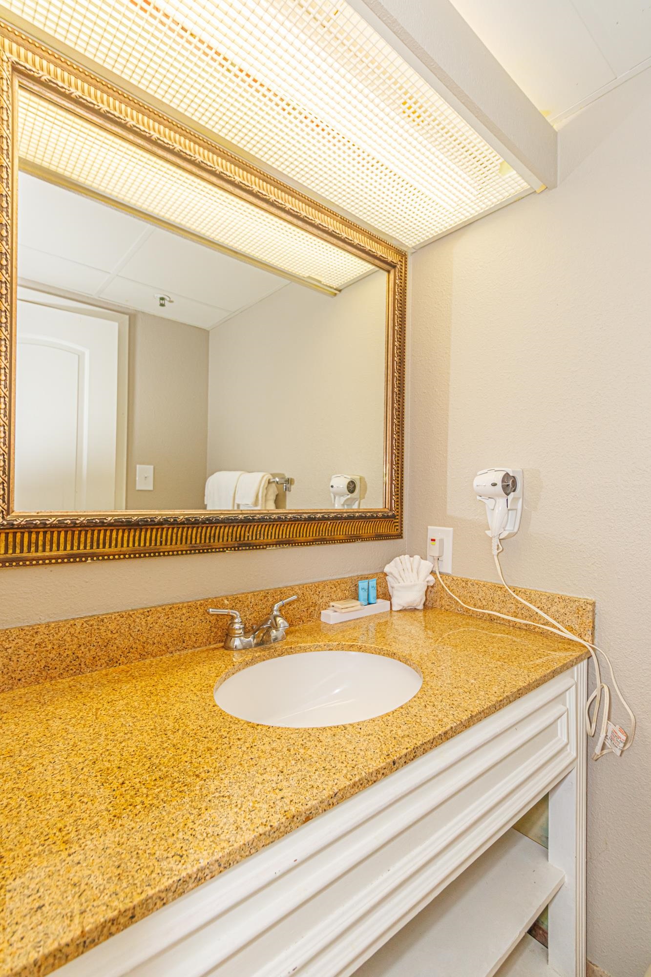 6804 N Ocean Blvd. Property Photo 25