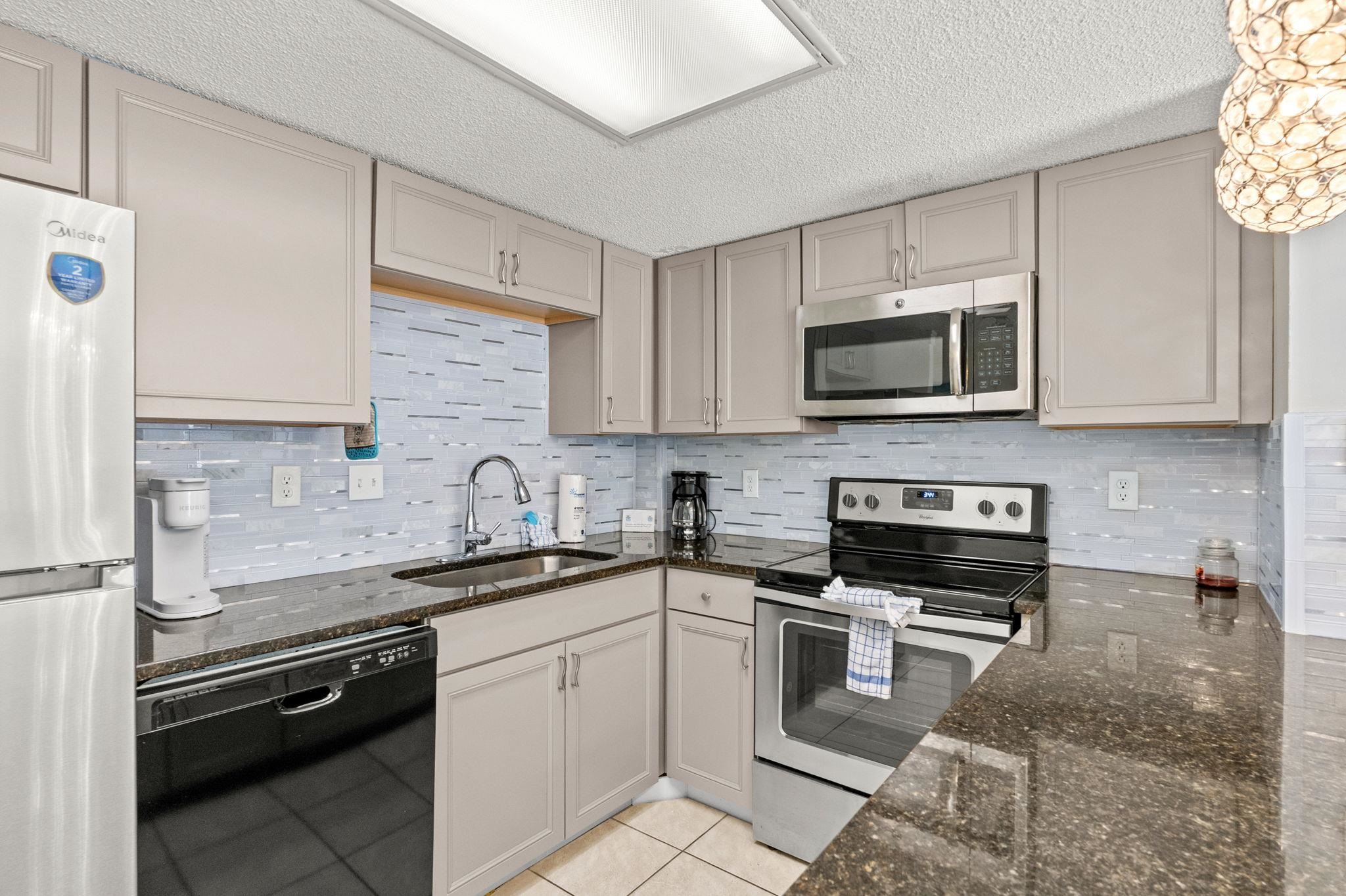 5511 N Ocean Blvd. Property Photo 4