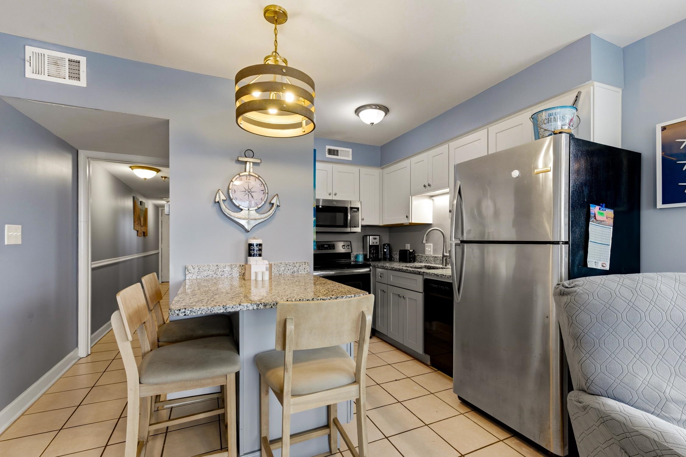 215 Atlantic Ave. Property Photo 13