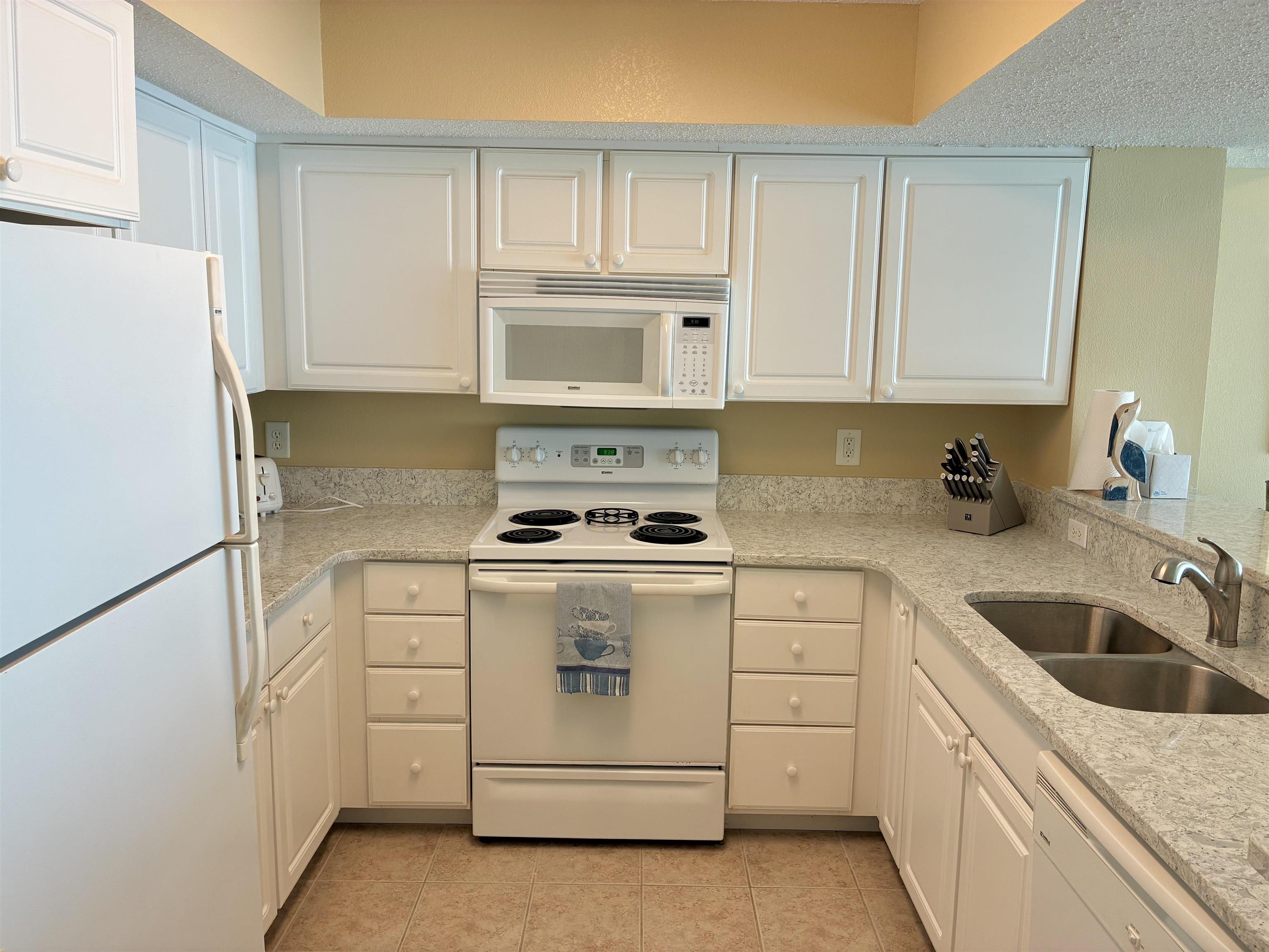 2504 Ocean Blvd. N Property Photo 10