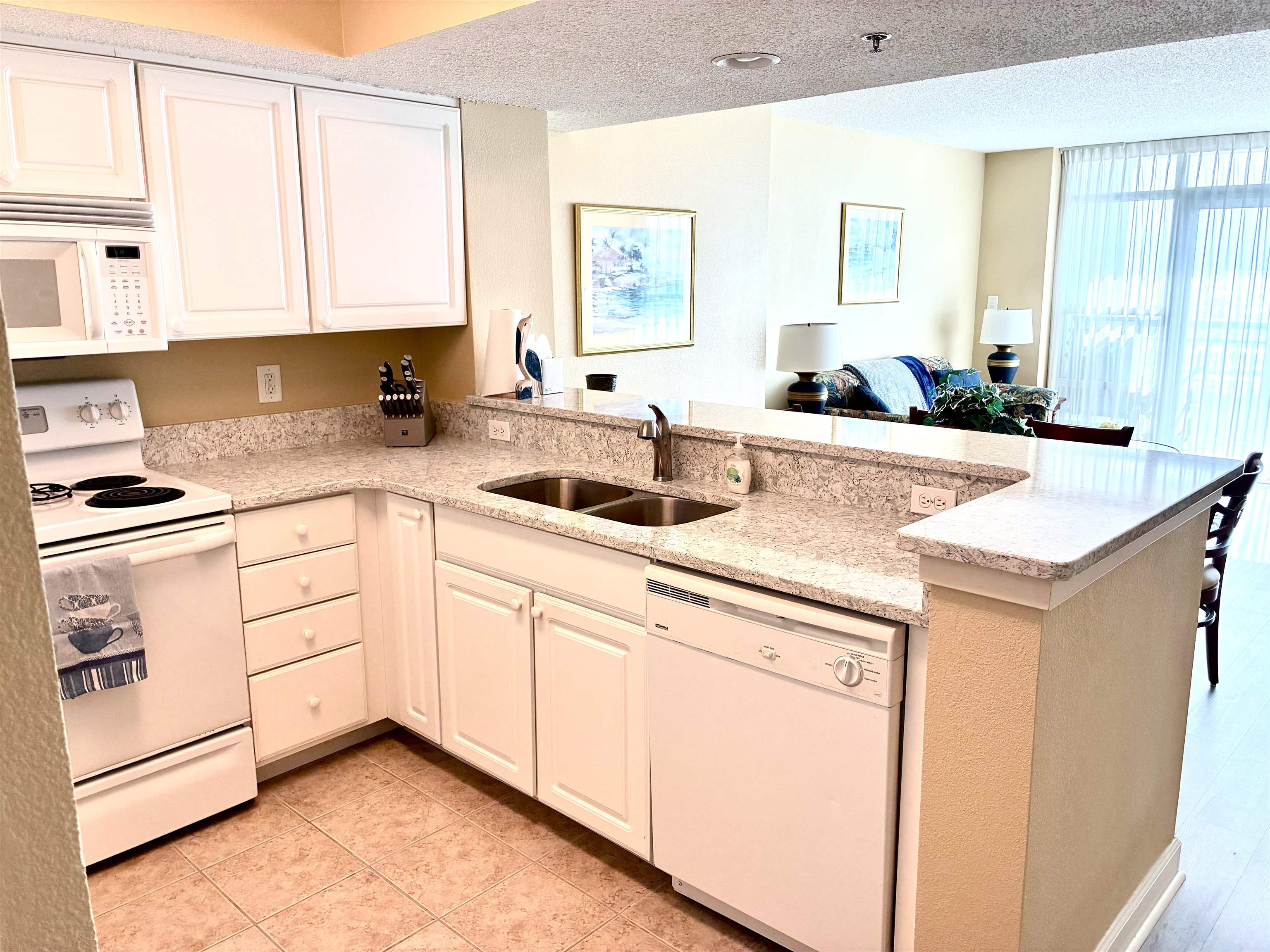 2504 Ocean Blvd. N Property Photo 12