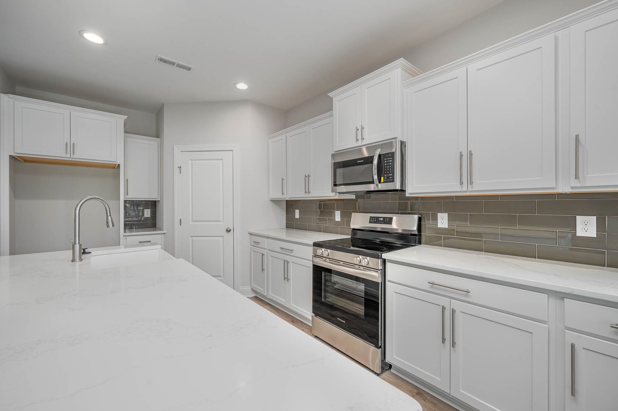 5119 Water Breeze Ct. Property Photo 7