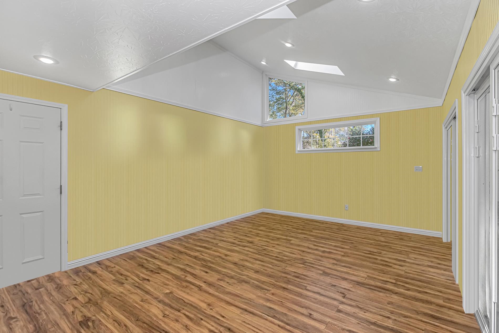 2104 Adams Circle Property Photo 8