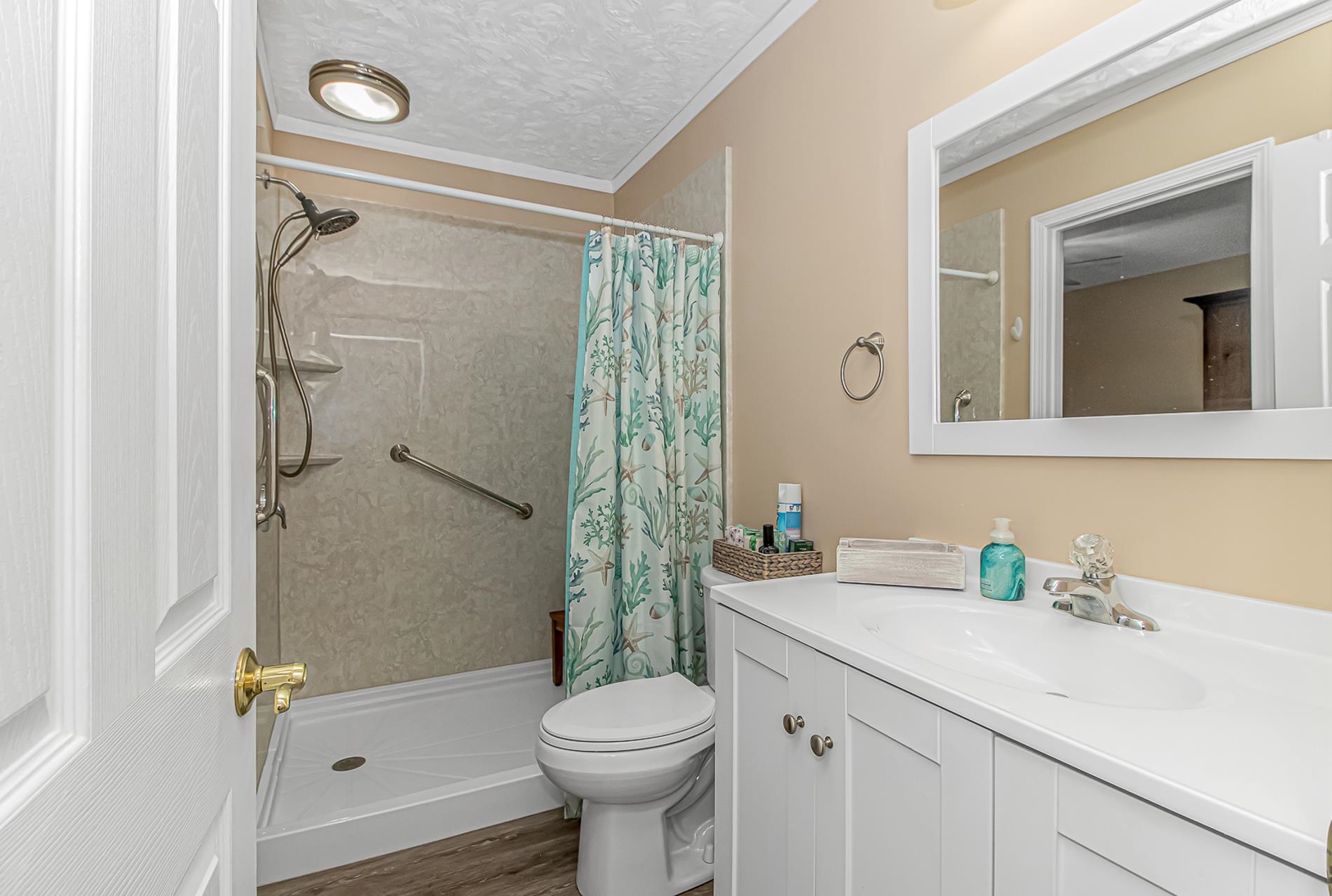 2104 Adams Circle Property Photo 9