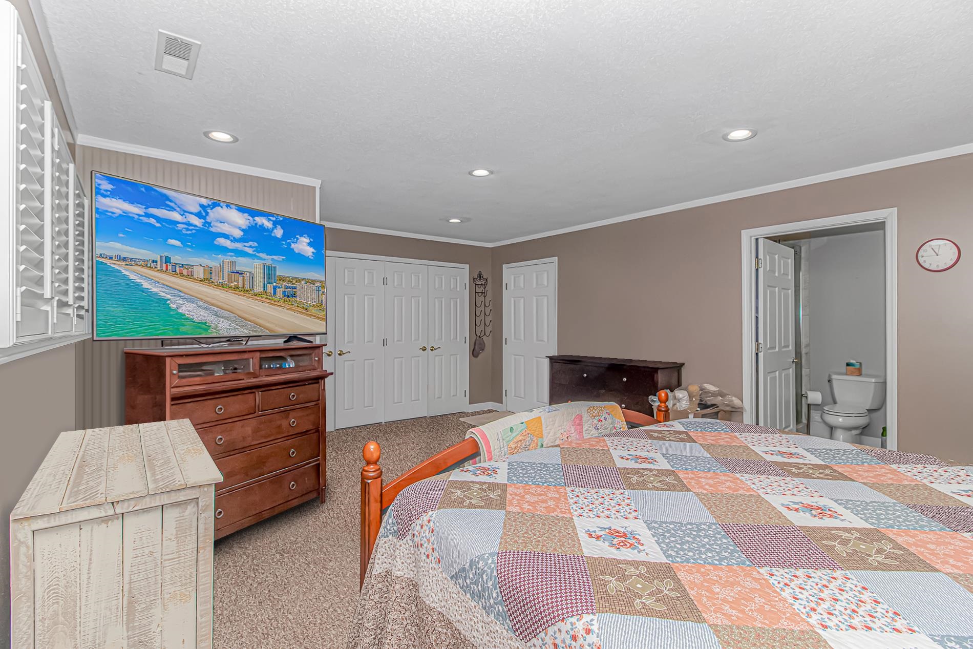 2104 Adams Circle Property Photo 14