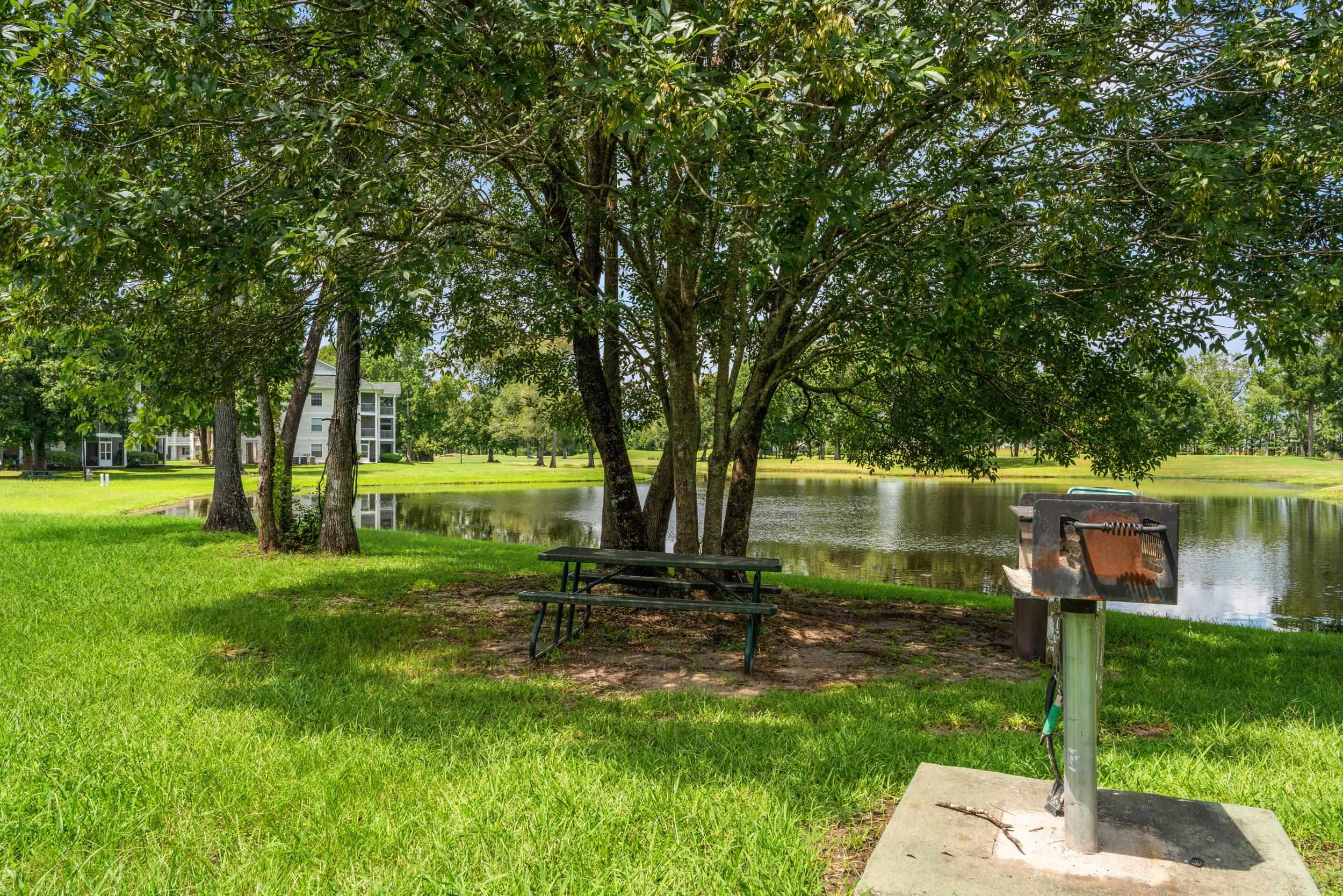 560 White River Dr. Property Photo 37