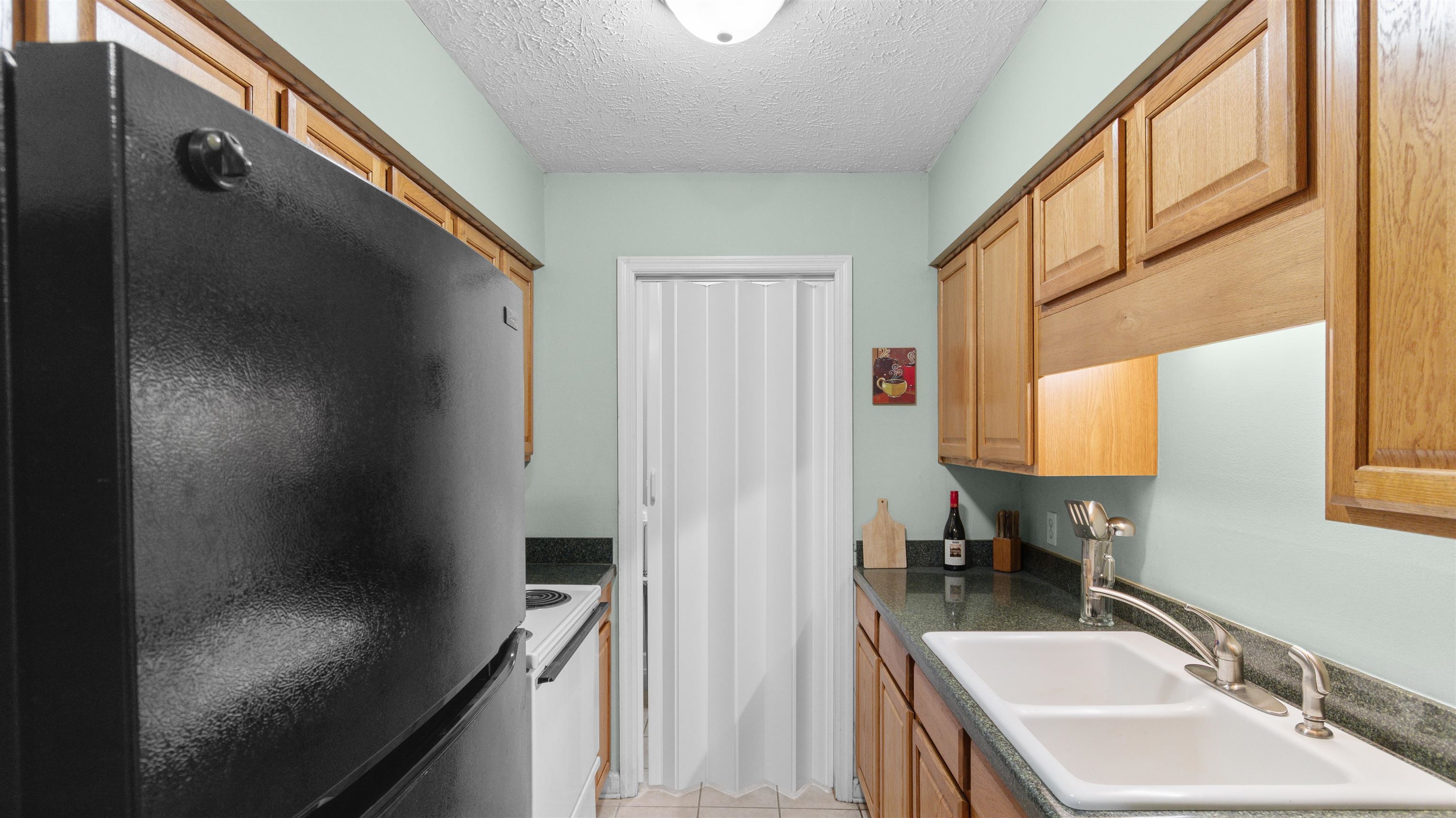 615 Carter Ln. Property Photo 5