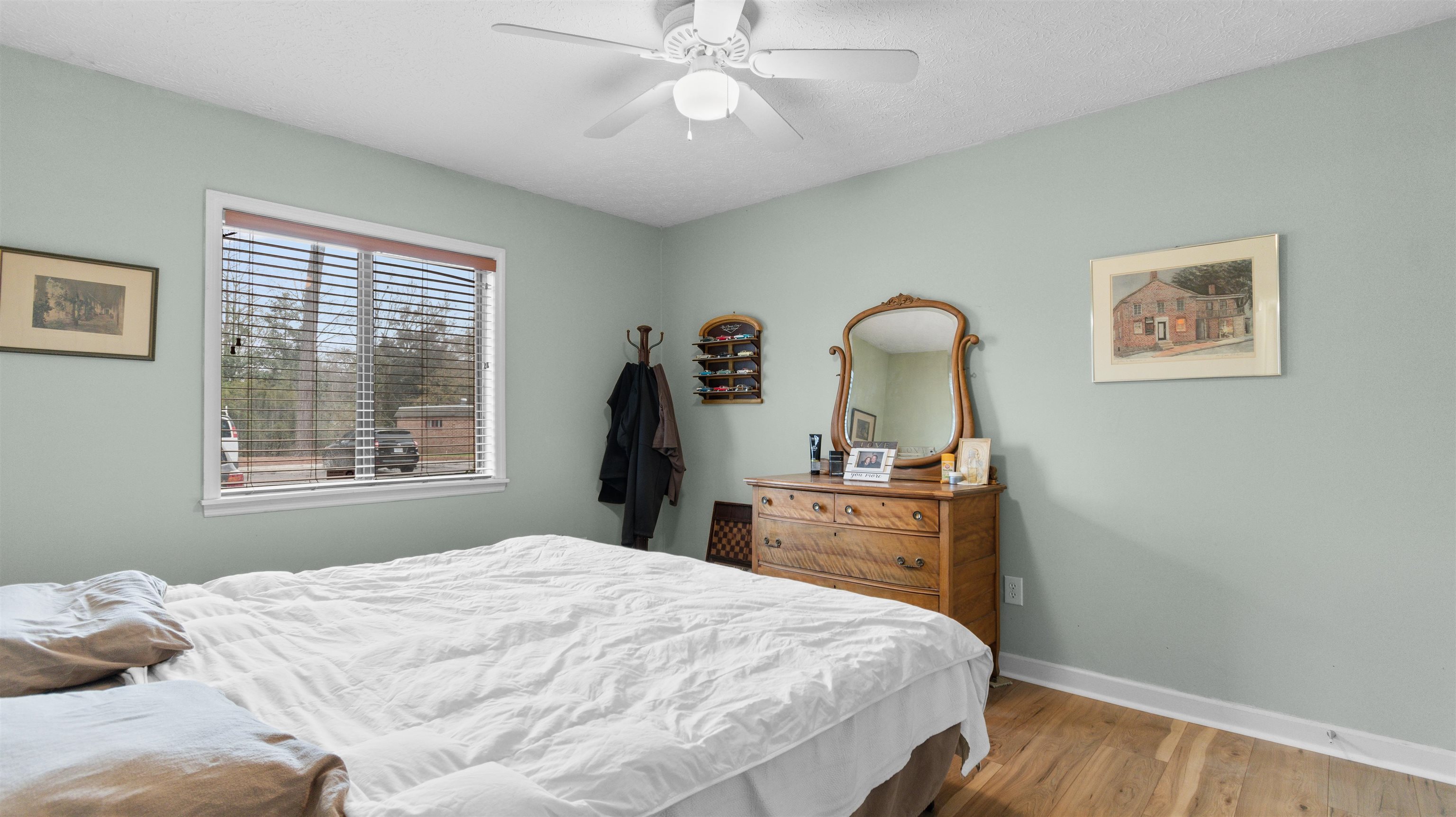 615 Carter Ln. Property Photo 10
