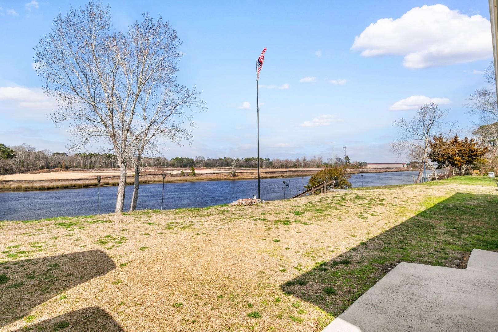 815 Waterway Dr. Property Photo 30